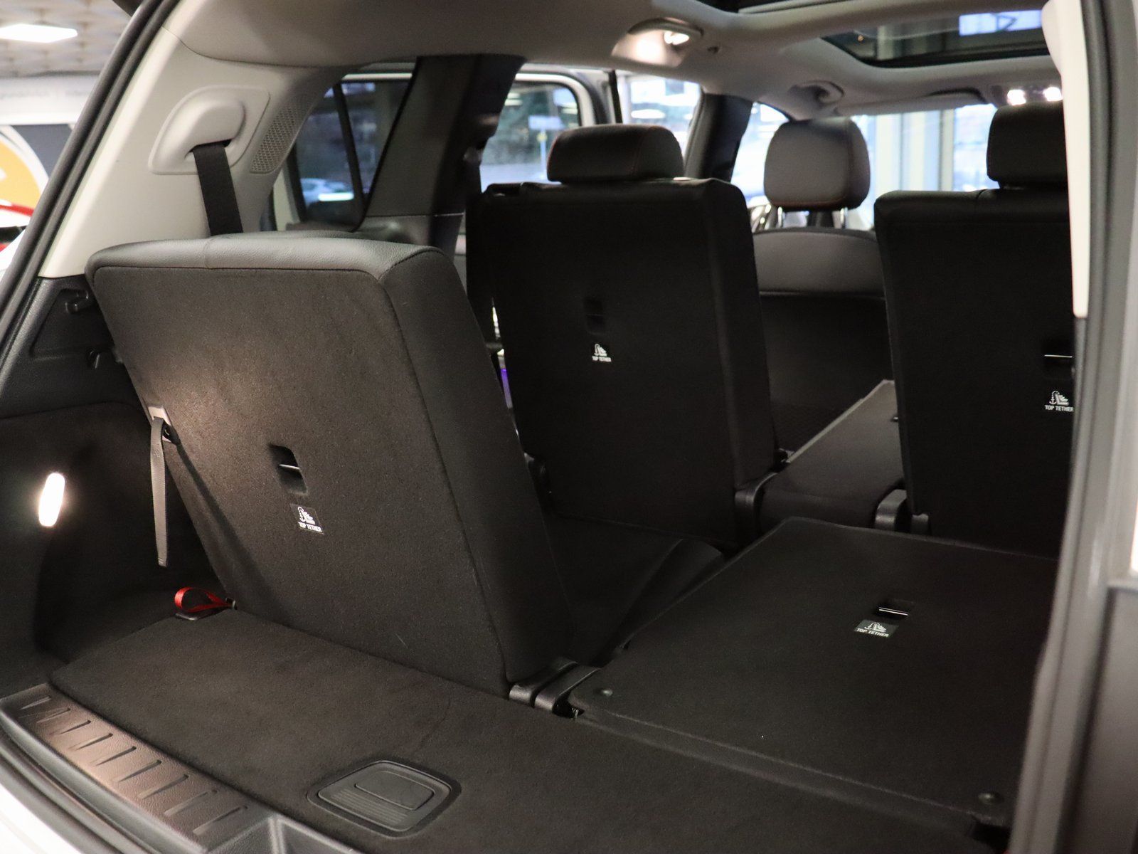 Mercedes-Benz GLB 200 AMG Pano/AHK/7Sitzer/Fahrassi/Kamera/LED foto 14