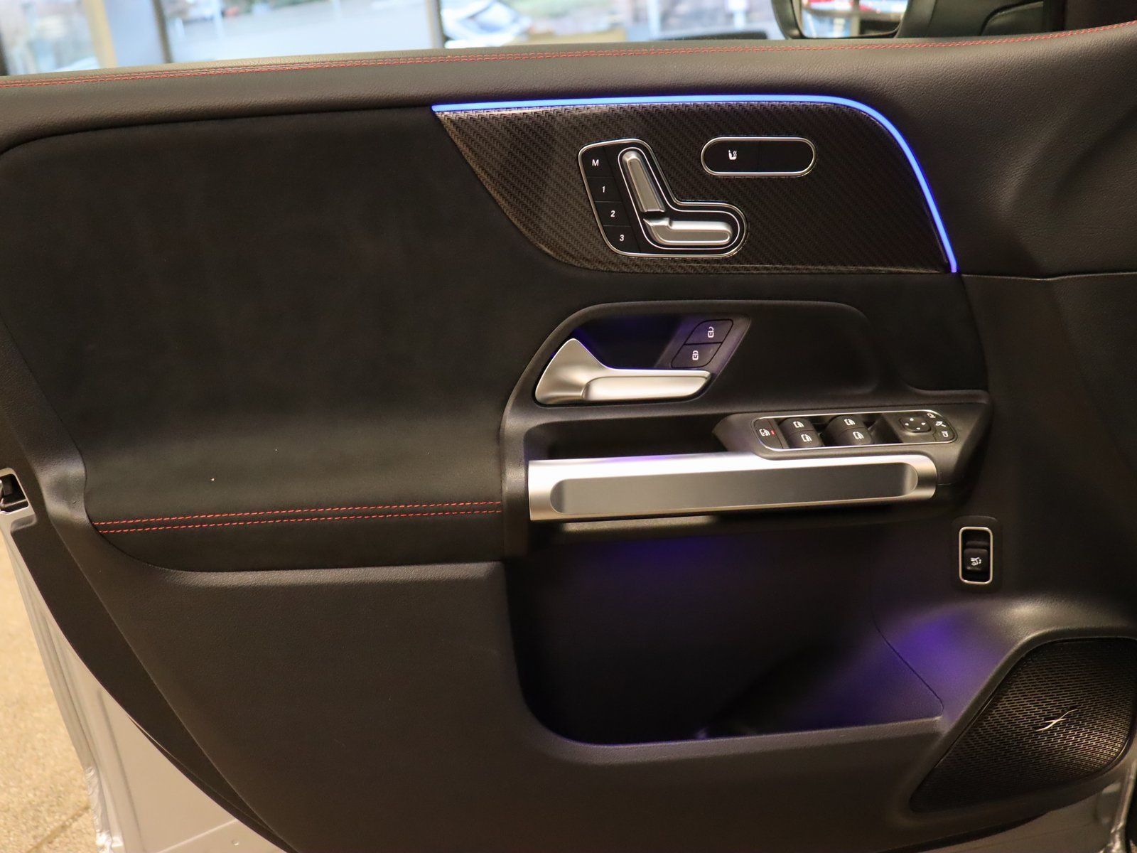 Mercedes-Benz GLB 200 AMG Pano/AHK/7Sitzer/Fahrassi/Kamera/LED foto 10
