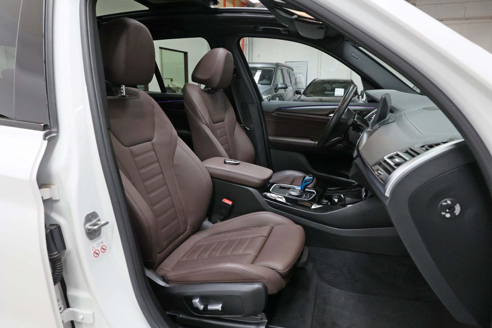 BMW iX3 Impressive Laser LiveCockPro DAPro ParkAss+ foto 21