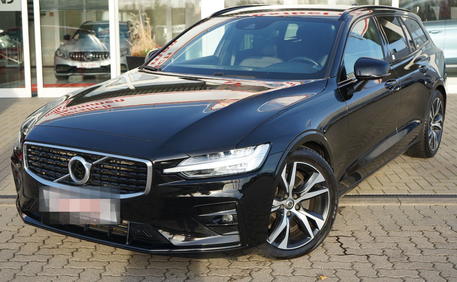 Volvo V60 T5 R-Design LED Navi HarmanKardon Keyless foto 2