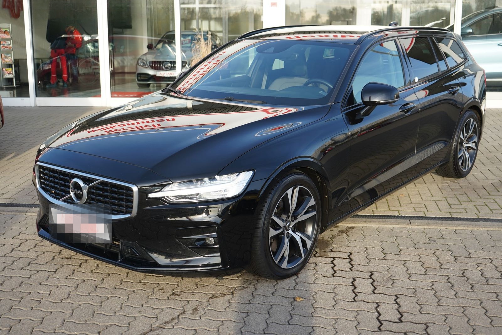 Volvo V60 T5 R-Design LED Navi HarmanKardon Keyless foto 11