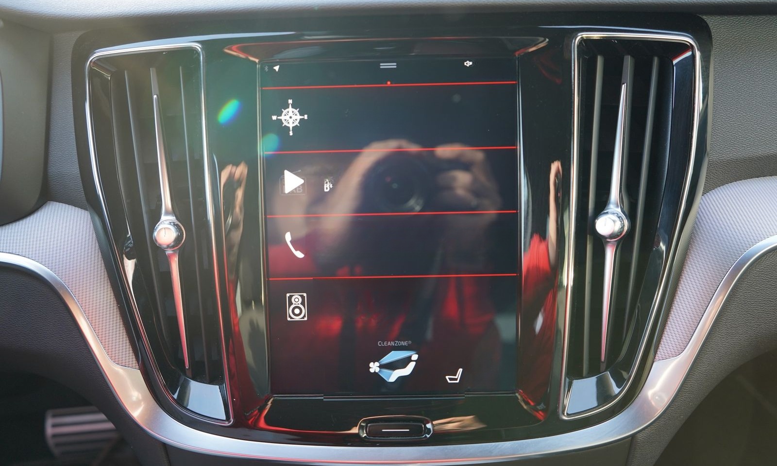 Volvo V60 T5 R-Design LED Navi HarmanKardon Keyless foto 15