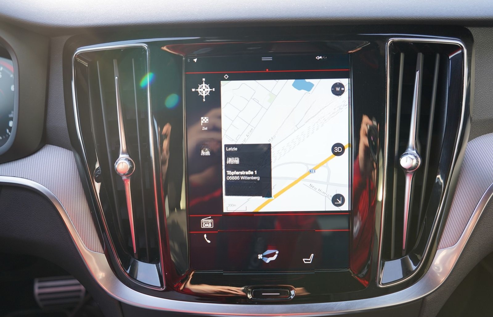 Volvo V60 T5 R-Design LED Navi HarmanKardon Keyless foto 16