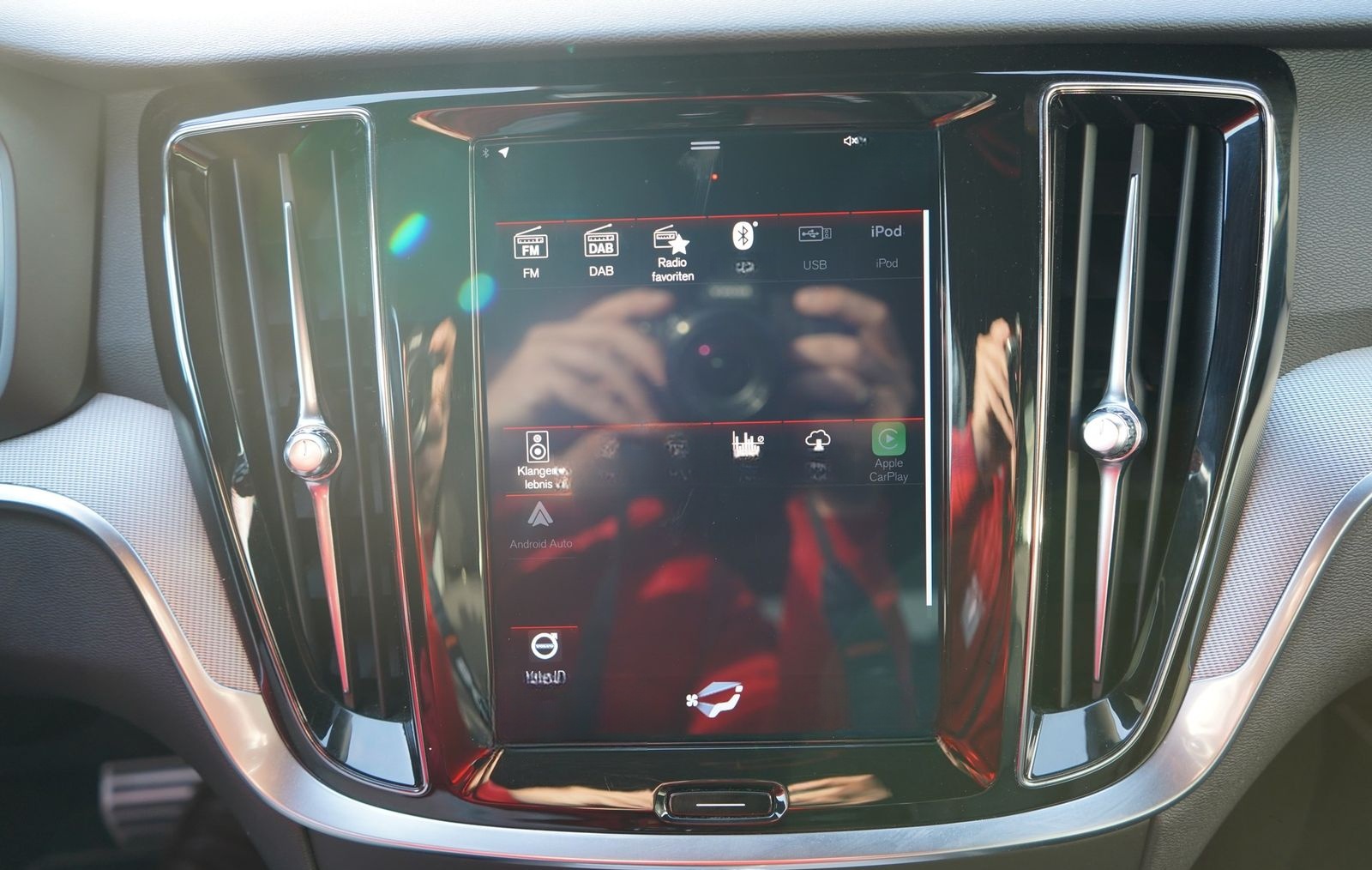 Volvo V60 T5 R-Design LED Navi HarmanKardon Keyless foto 18