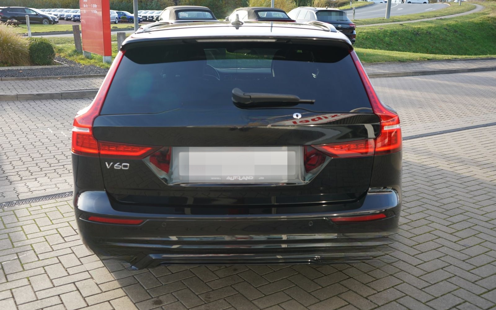 Volvo V60 T5 R-Design LED Navi HarmanKardon Keyless foto 5