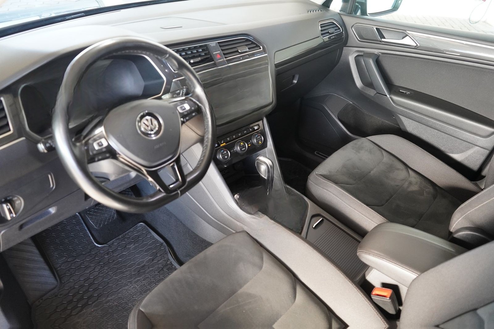 Volkswagen Tiguan Allspace 2.0 TSI DSGHighline Keyless-Go foto 9