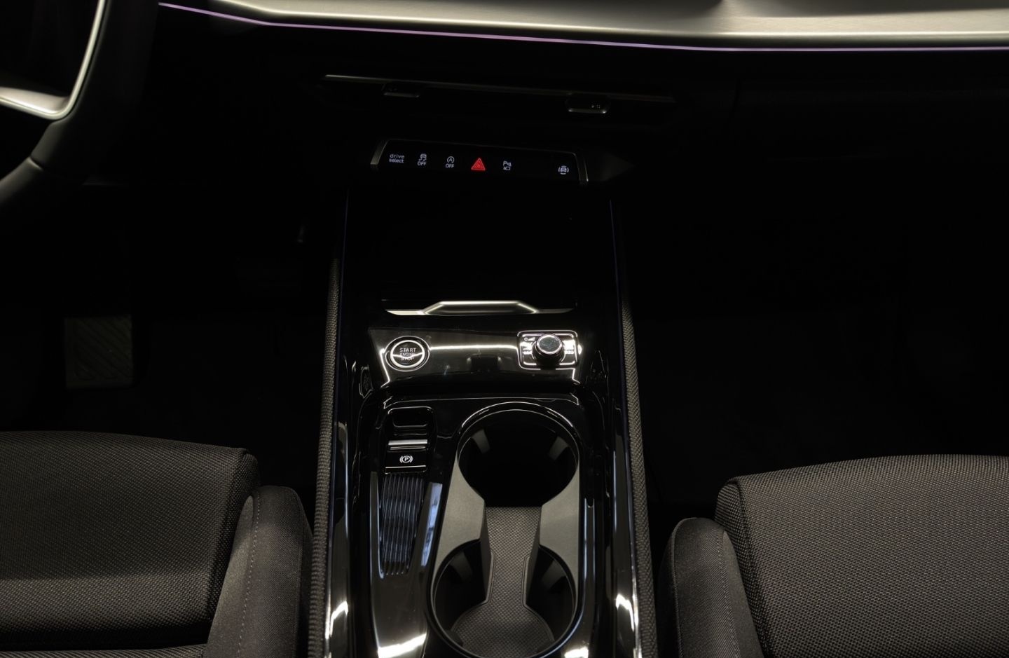 Audi Q3 SUV TFSI Neues Modell ! TECH LED 20 AHK ACC N foto 13