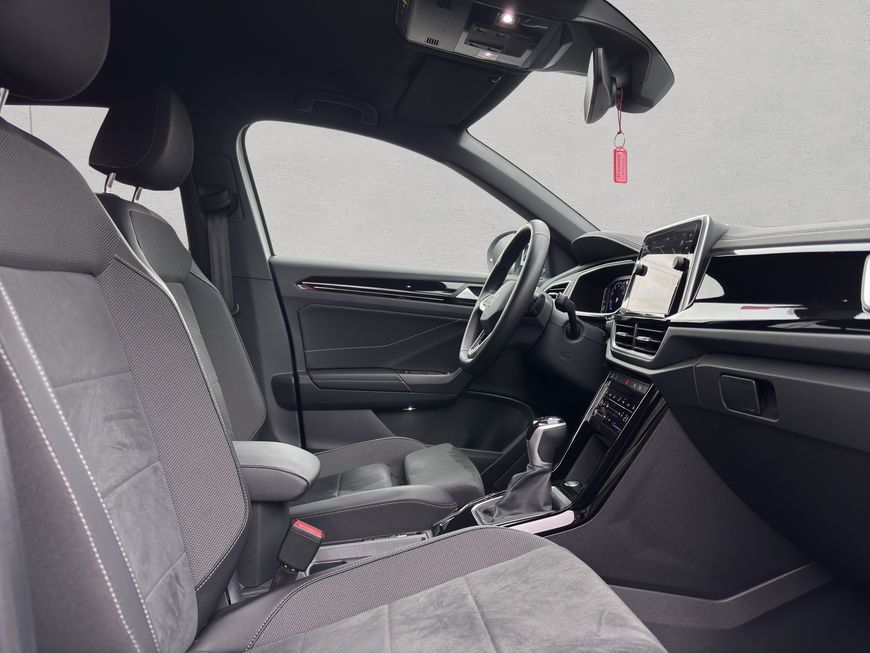 Volkswagen T-Roc 1.5 TSI DSG R-Line AHK Digital-Pro Kamera foto 19