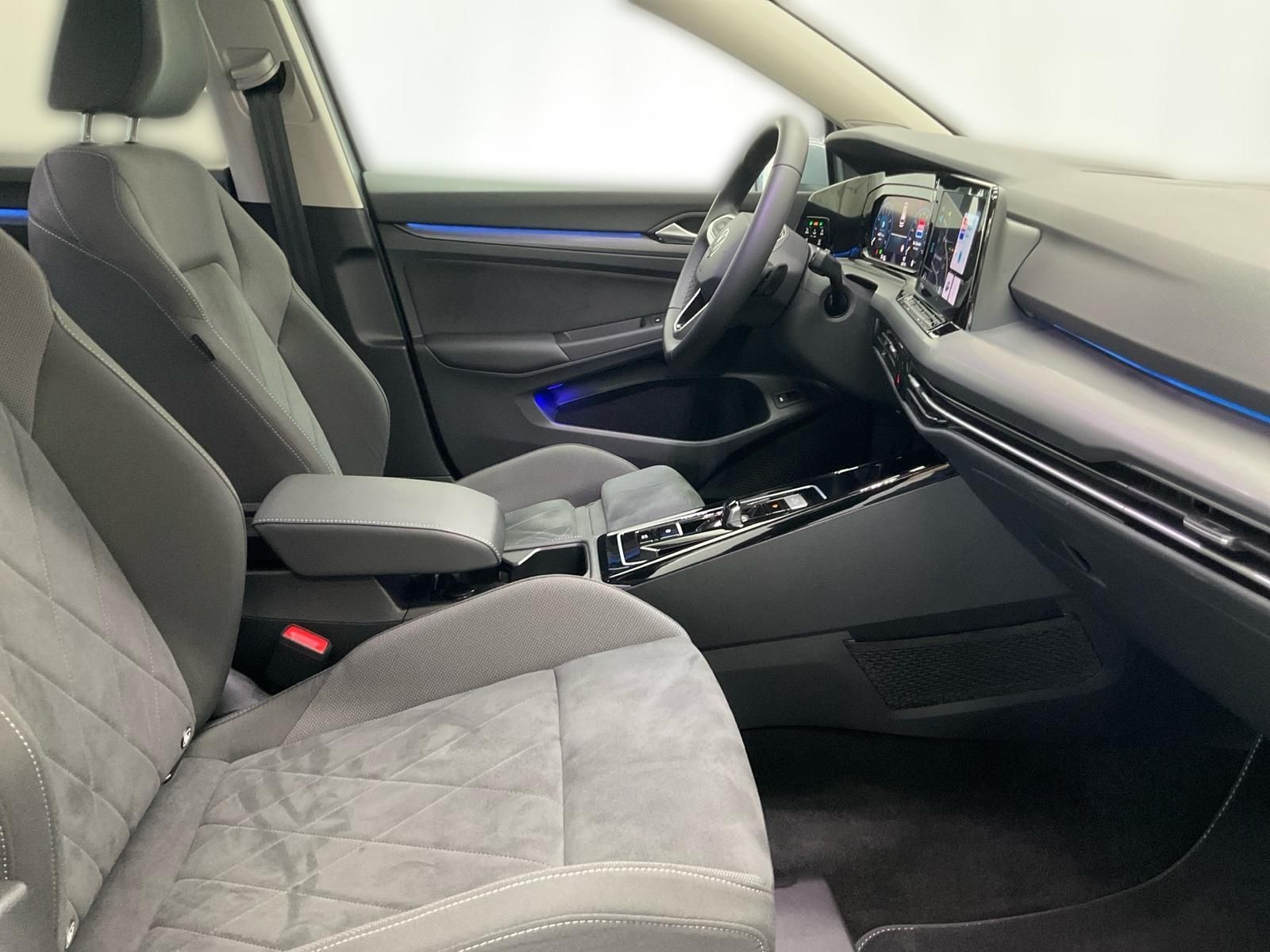 Volkswagen Golf VIII VARIANT STYLE 1.5eTSI 150PS DSG LED.AH foto 9