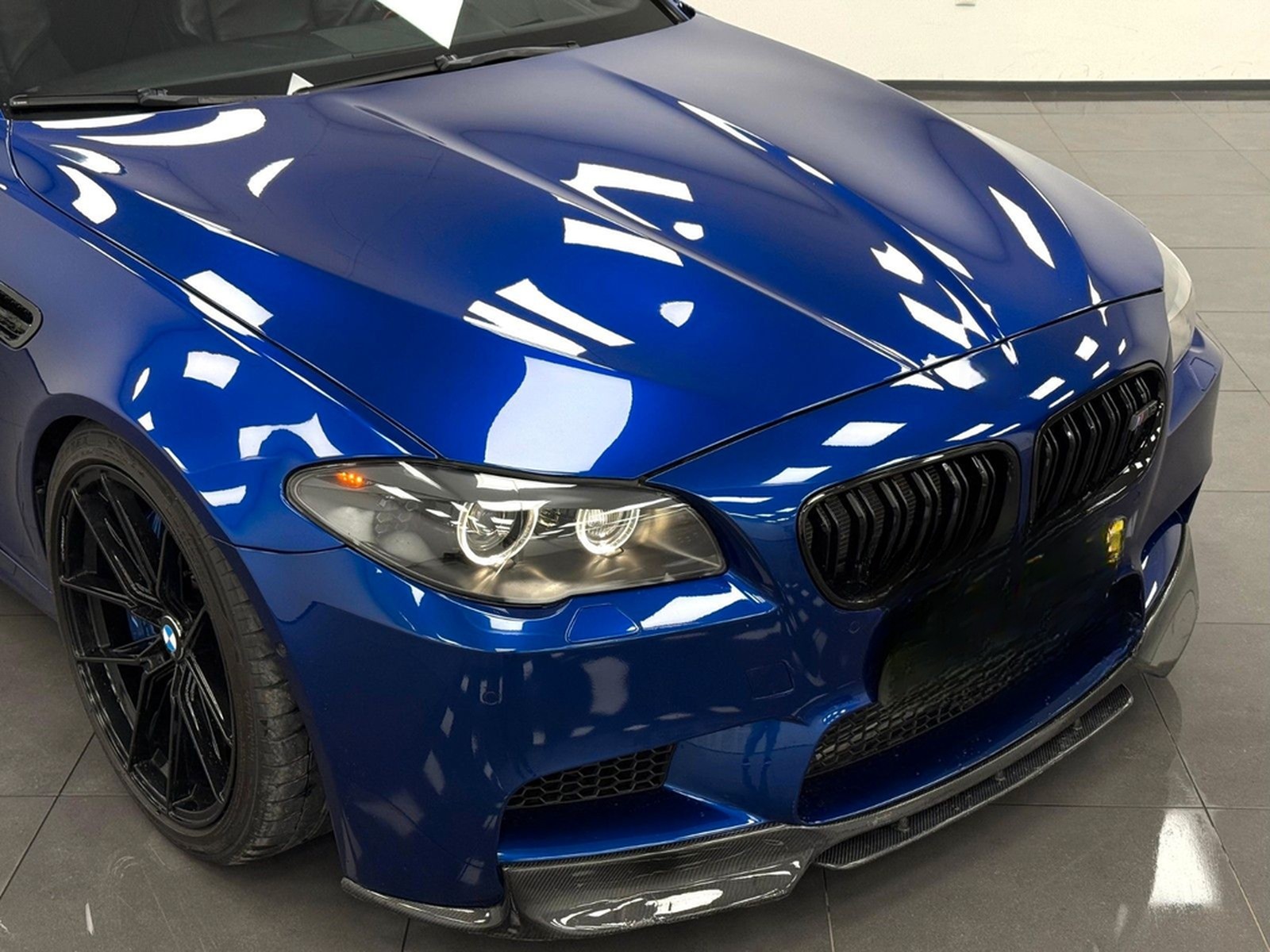 BMW M5 4.4 V8 Biturbo Carbon Paket*San Marino Blue* foto 12