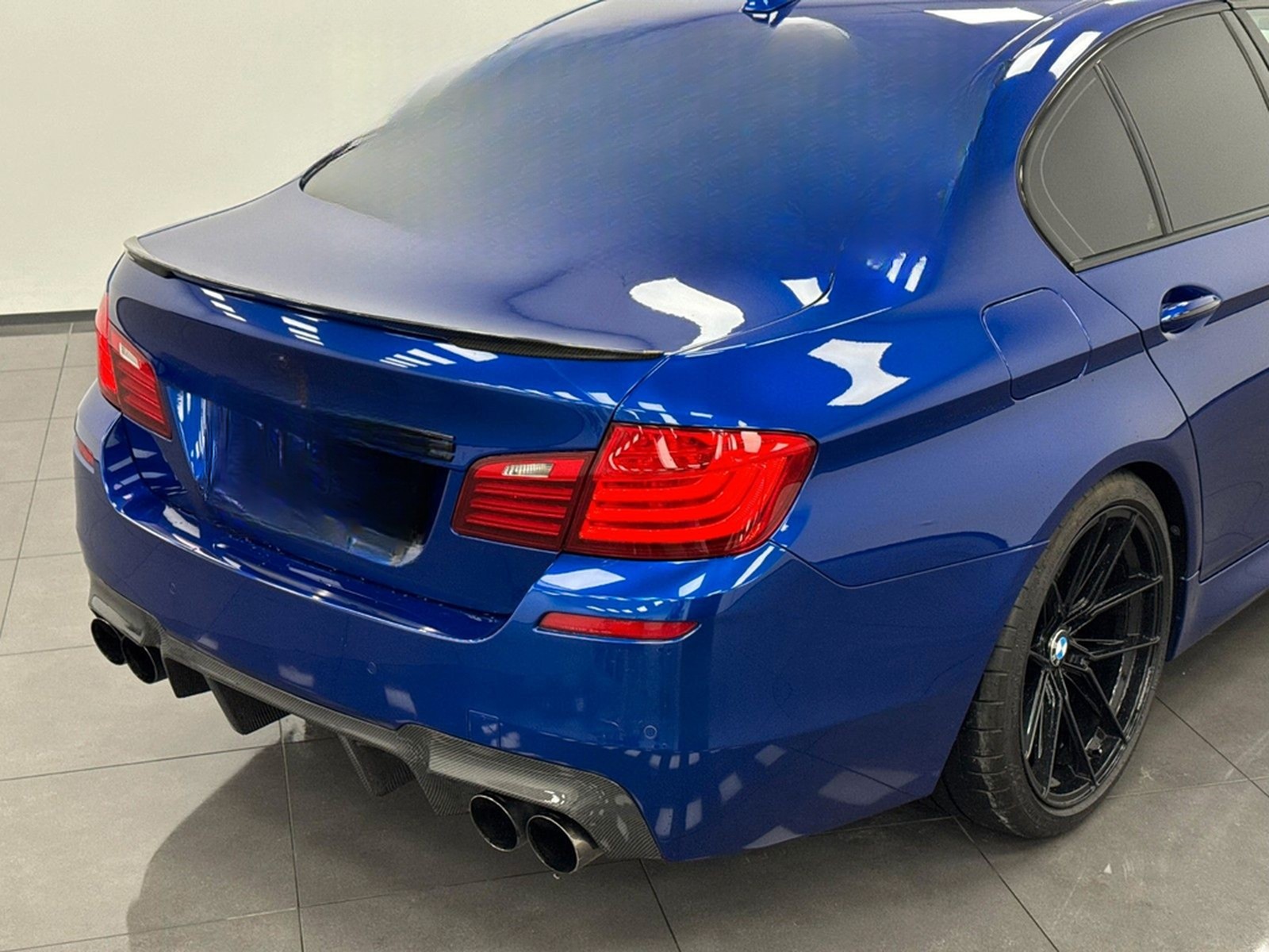 BMW M5 4.4 V8 Biturbo Carbon Paket*San Marino Blue* foto 15