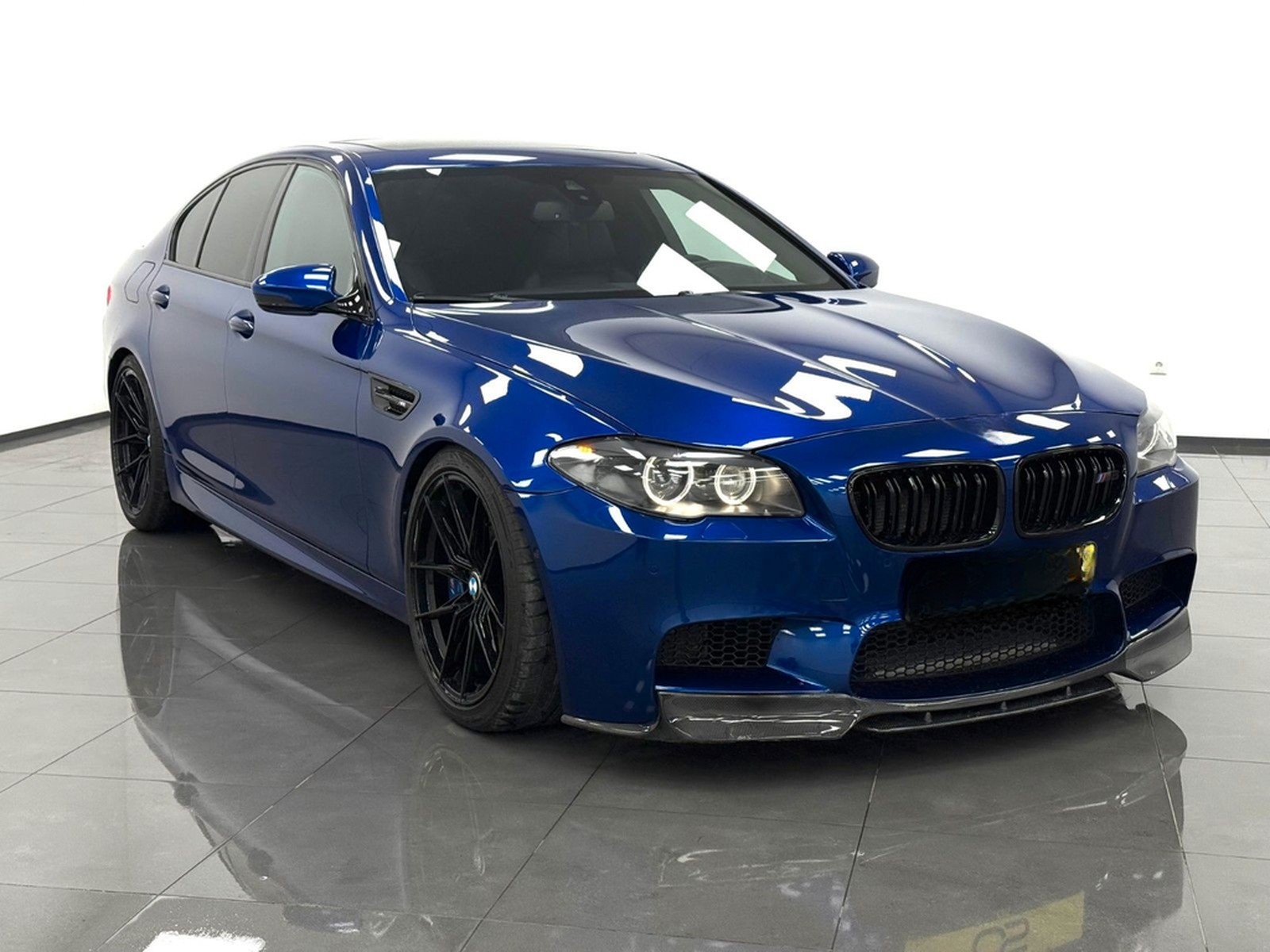 BMW M5 4.4 V8 Biturbo Carbon Paket*San Marino Blue* foto 4