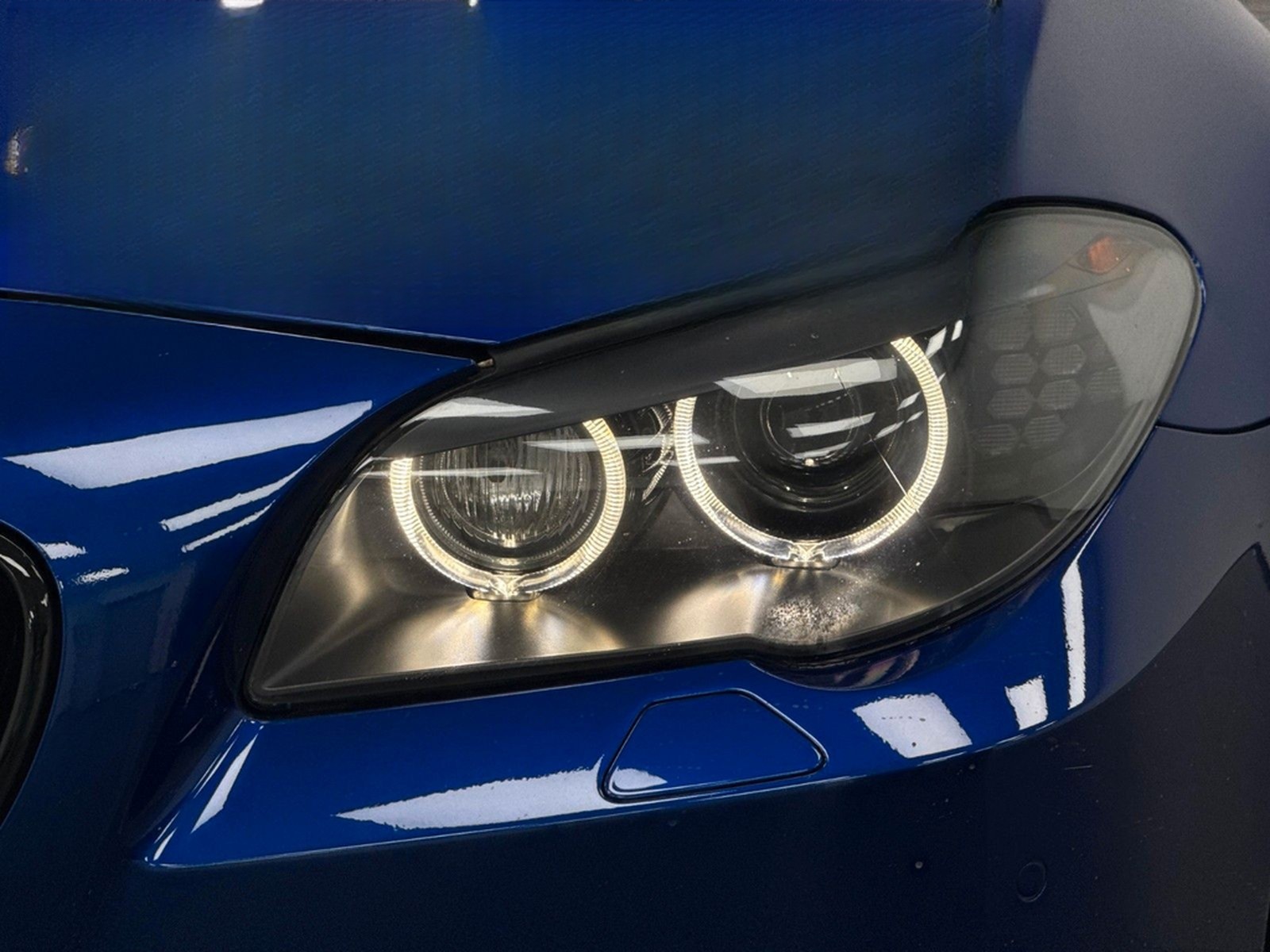 BMW M5 4.4 V8 Biturbo Carbon Paket*San Marino Blue* foto 33