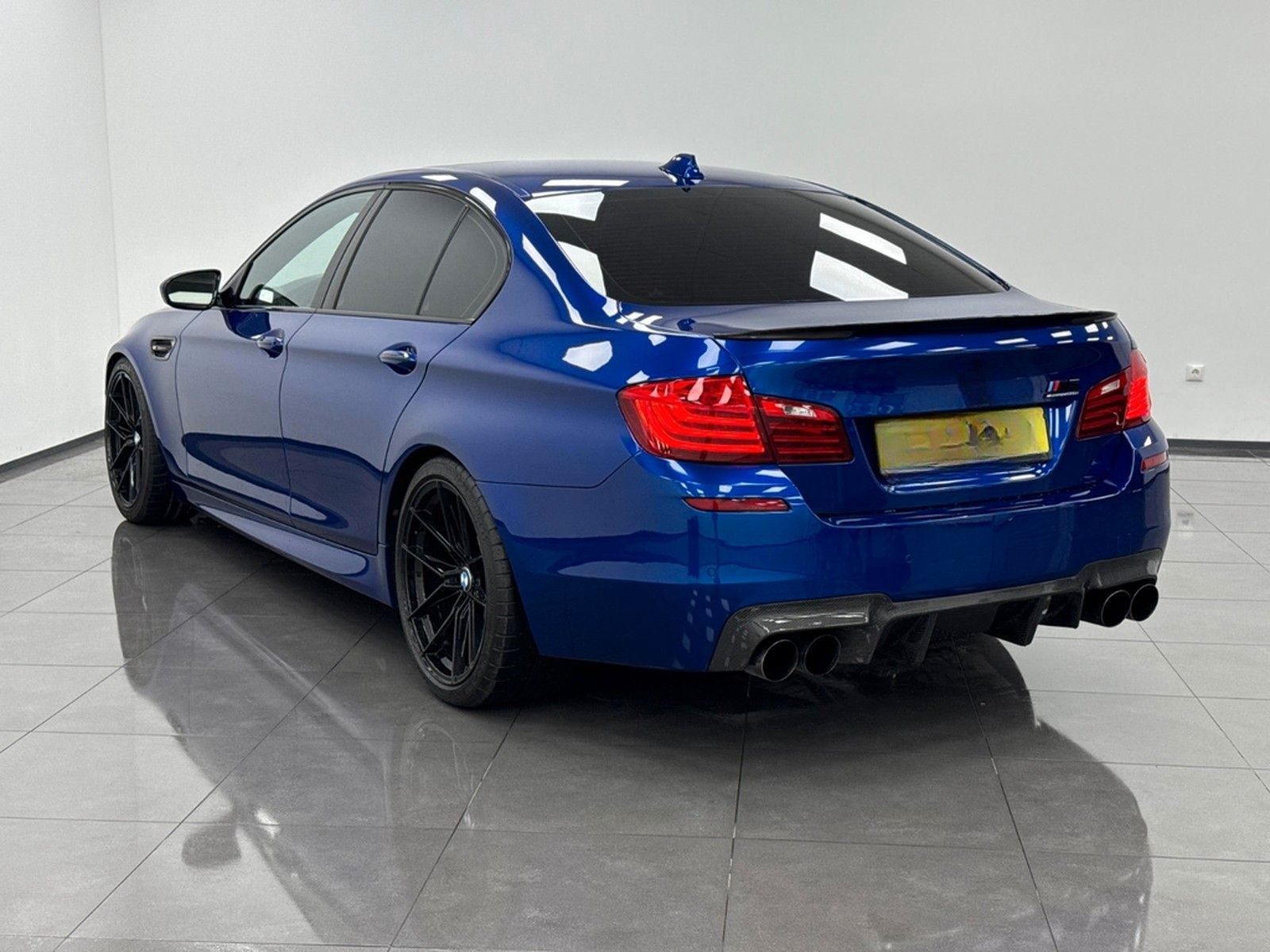 BMW M5 4.4 V8 Biturbo Carbon Paket*San Marino Blue* foto 7