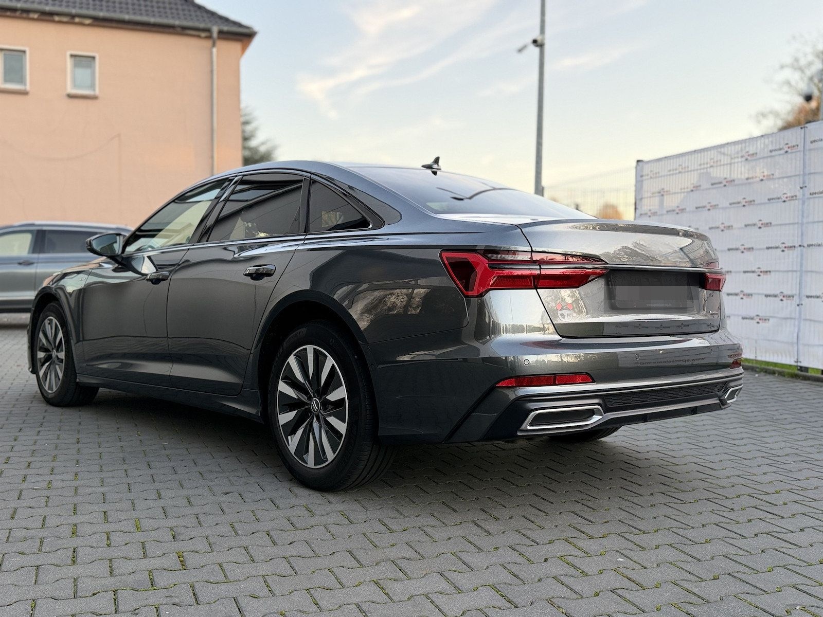 Audi A6 / 35 TDI / S-Line / 360° Kamera / Keyless foto 6