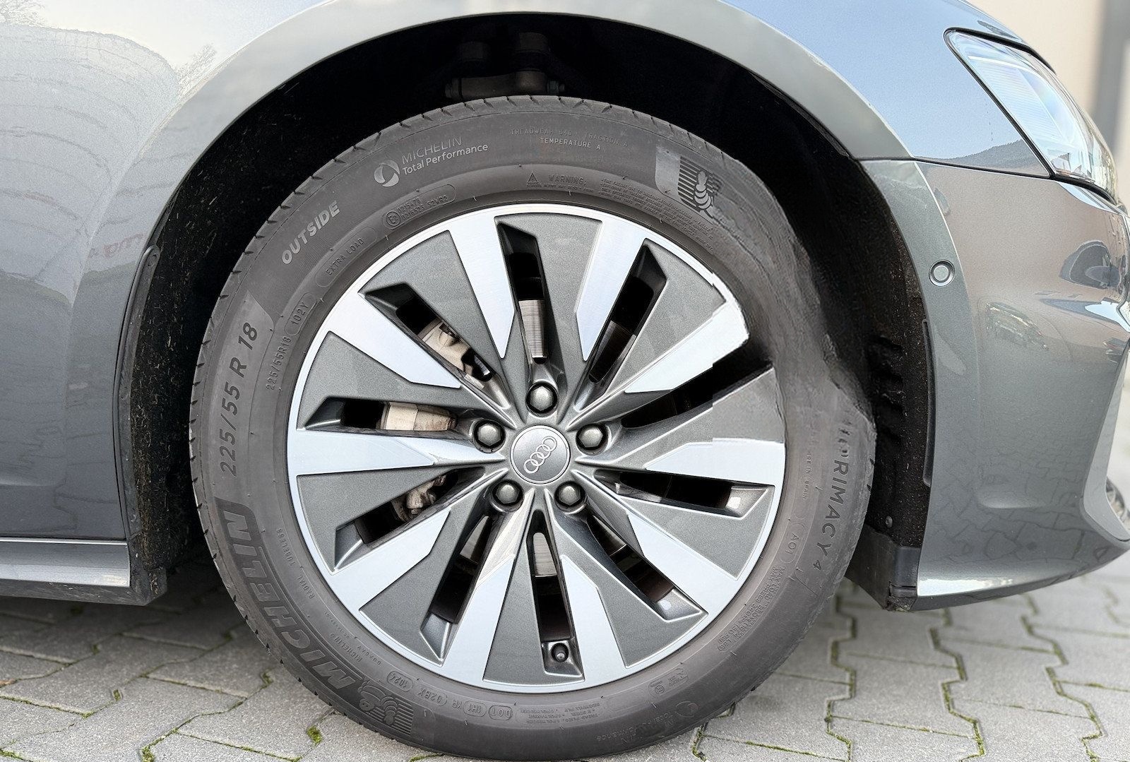 Audi A6 / 35 TDI / S-Line / 360° Kamera / Keyless foto 10