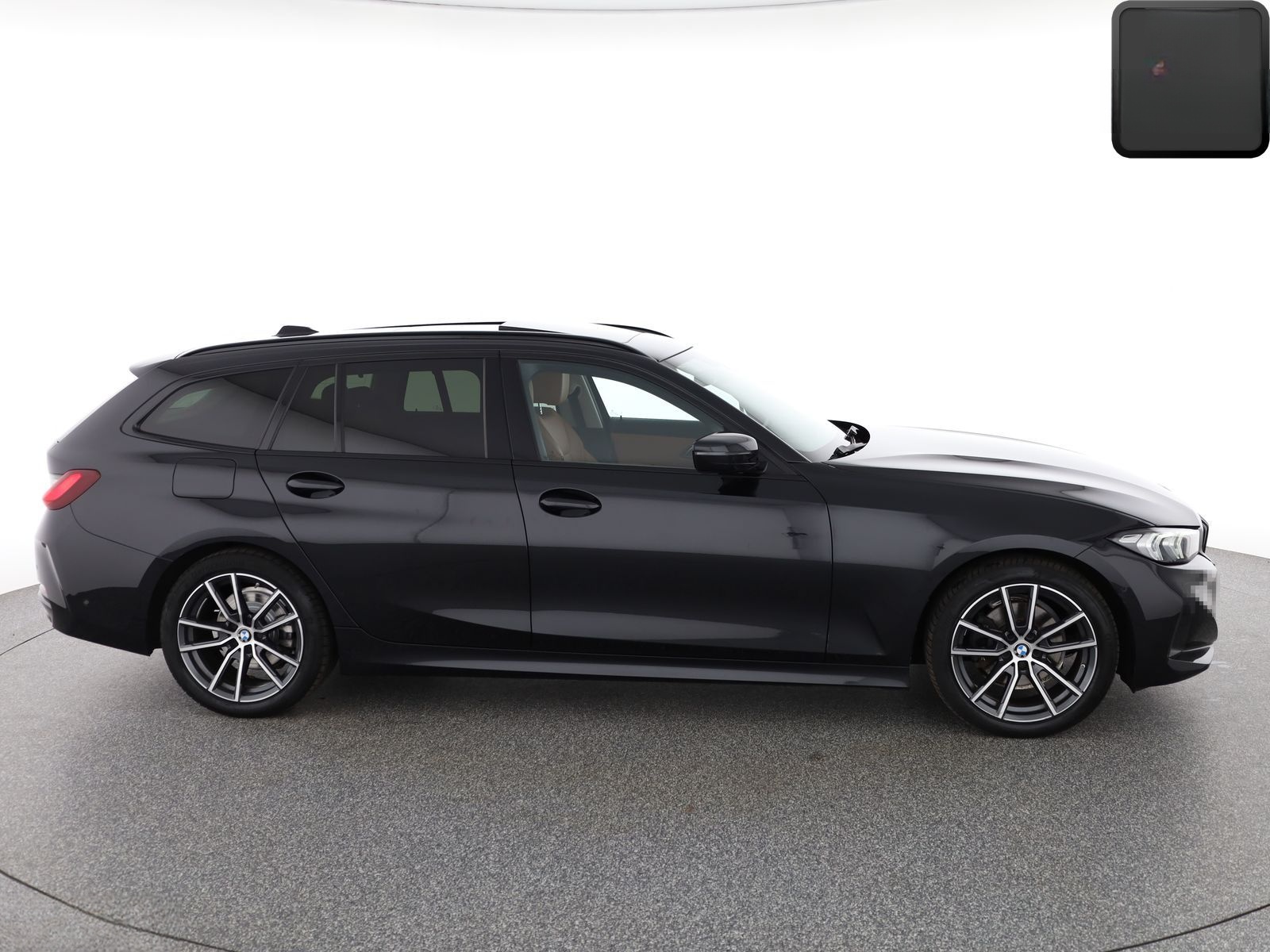 BMW 320 d T xDrive SHADOW LINE KAMERA,AMBIENTE,PANO foto 6