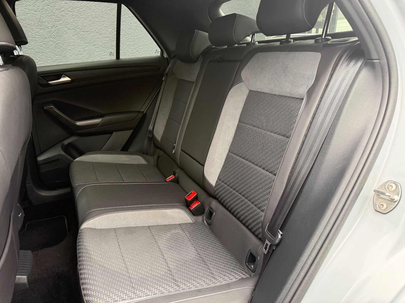 Volkswagen T-Roc Sport 4M R Line Pano-Dach Alcantara Ahk foto 9