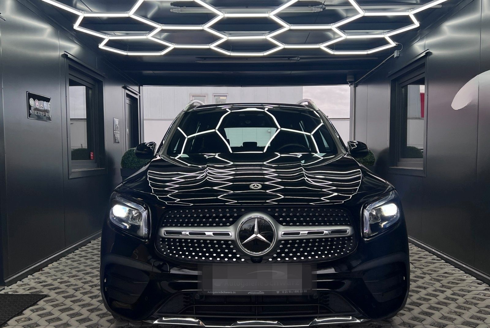 Mercedes-Benz GLB 200d 8G AMG-LINE DIST+TOTW AUGR+KAM SHZ AMBT foto 4