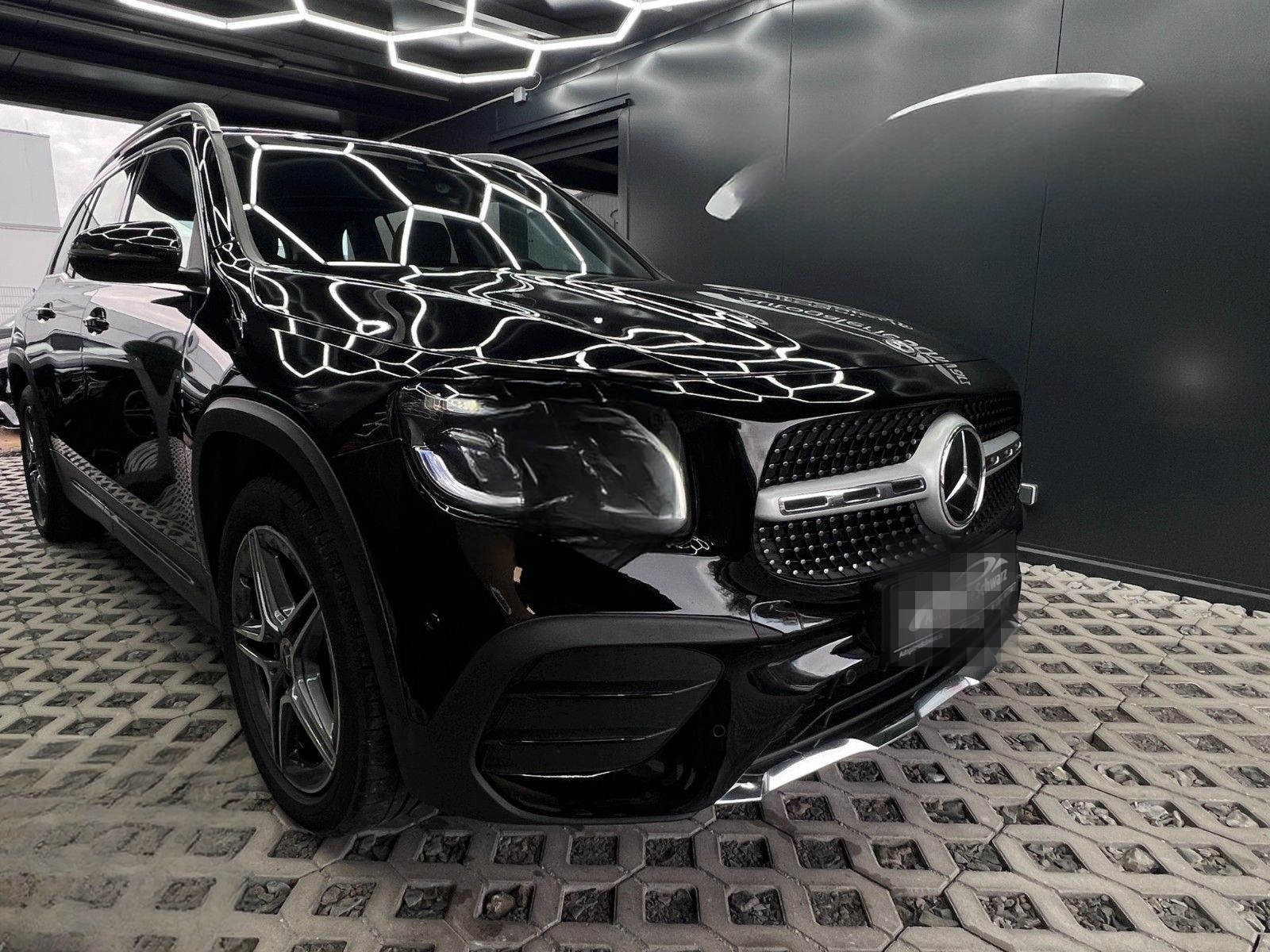 Mercedes-Benz GLB 200d 8G AMG-LINE DIST+TOTW AUGR+KAM SHZ AMBT foto 5