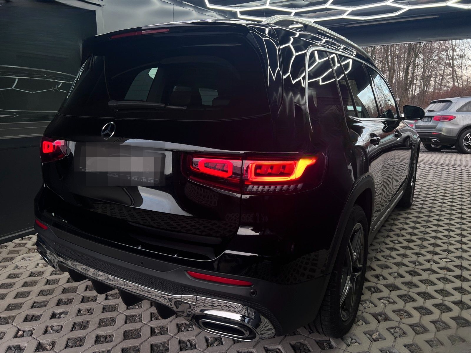 Mercedes-Benz GLB 200d 8G AMG-LINE DIST+TOTW AUGR+KAM SHZ AMBT foto 8