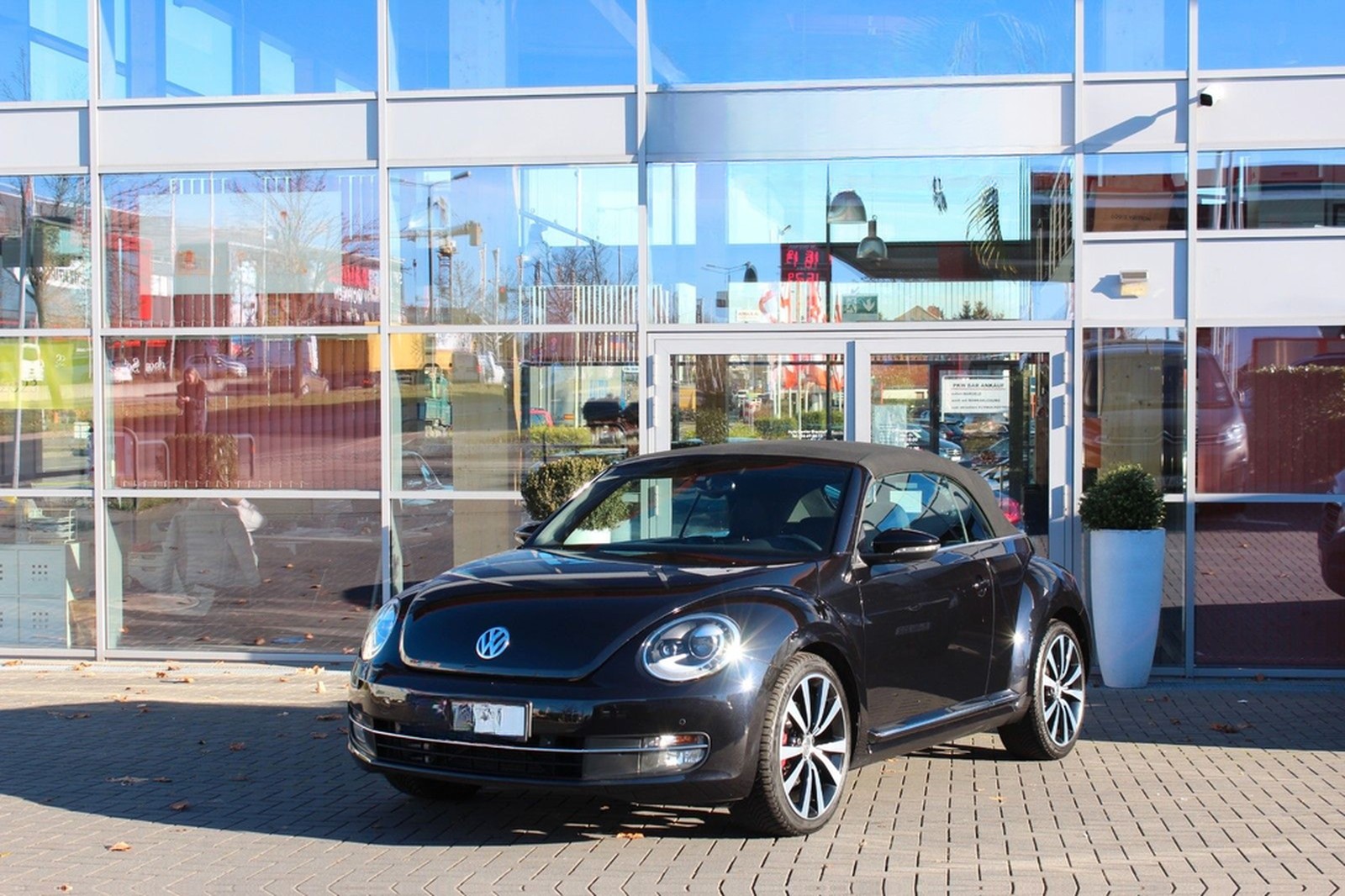 Volkswagen Beetle Cabrio 2.0 TSI DSG Sport Xenon Navi RFK foto 25