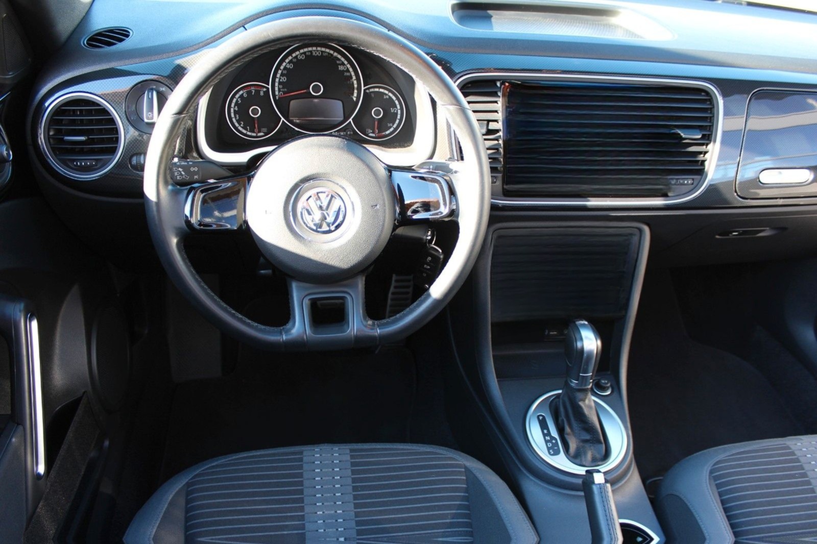 Volkswagen Beetle Cabrio 2.0 TSI DSG Sport Xenon Navi RFK foto 7