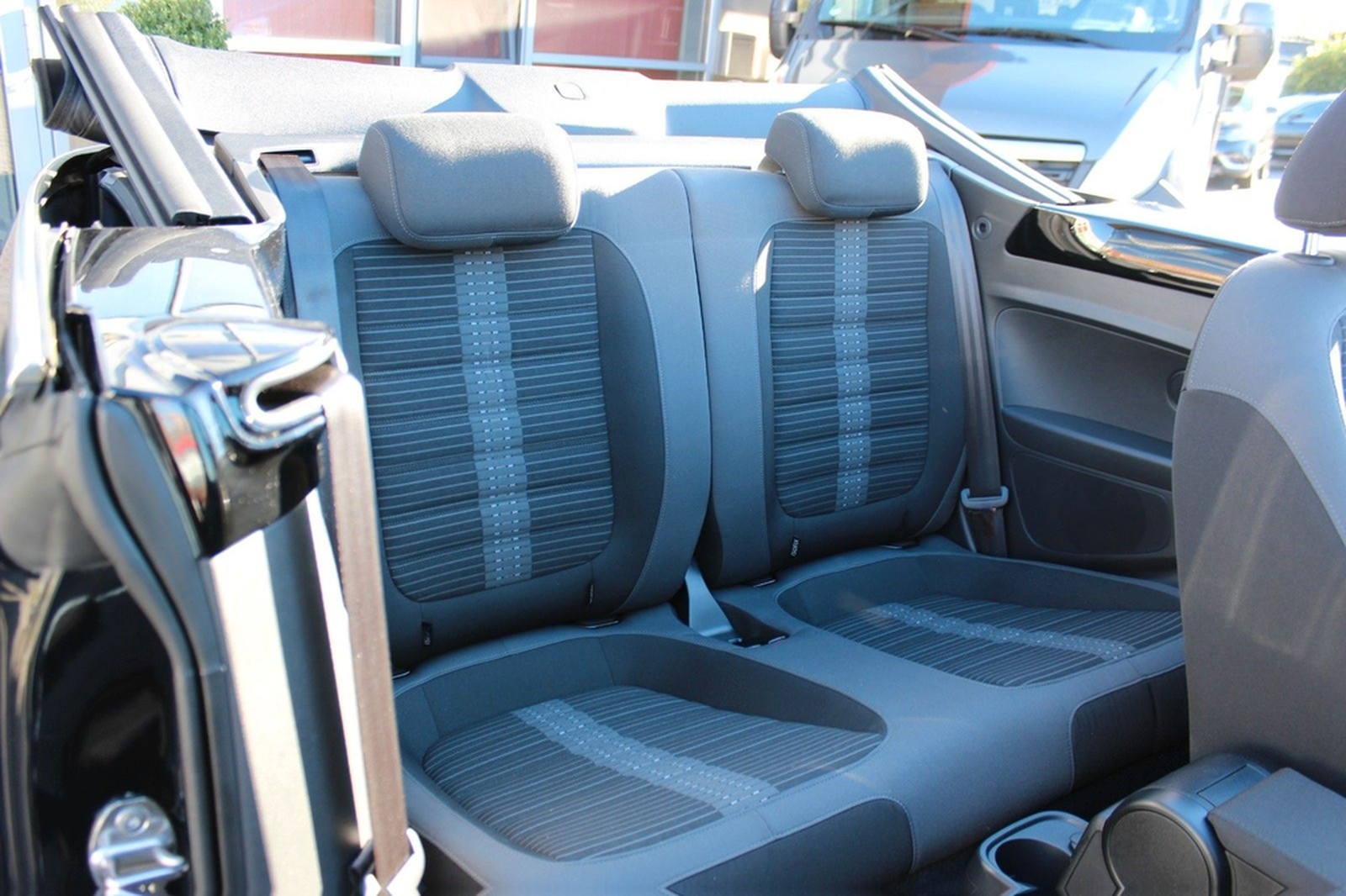 Volkswagen Beetle Cabrio 2.0 TSI DSG Sport Xenon Navi RFK foto 10