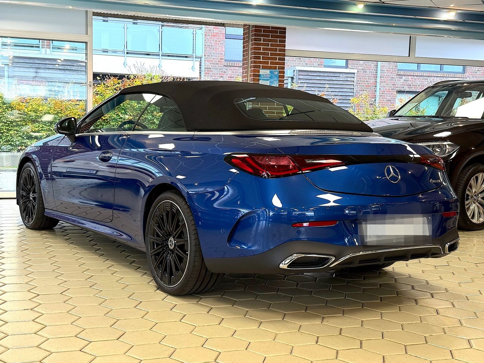 Mercedes-Benz CLE 300 Cabrio 4Matic AMG Line Premium Plus foto 7