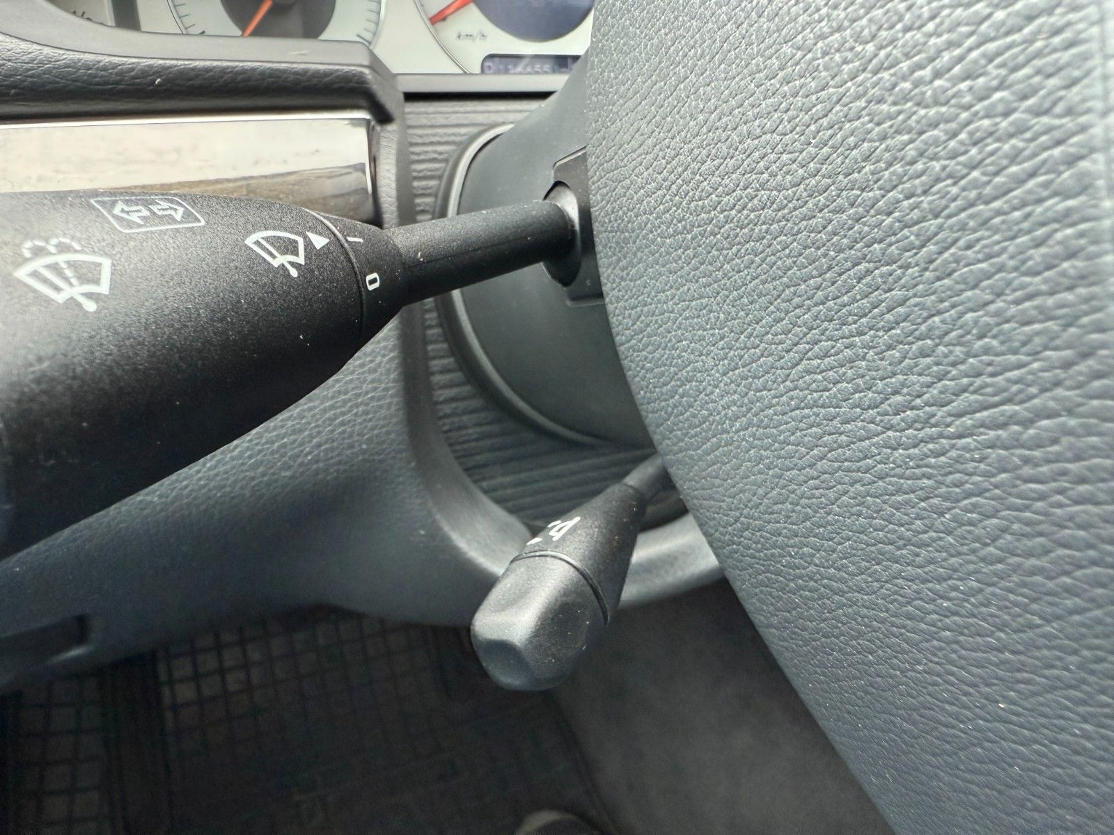 Mercedes-Benz E 55 AMG E -Klasse Lim. E 55 AMG VOLL foto 5