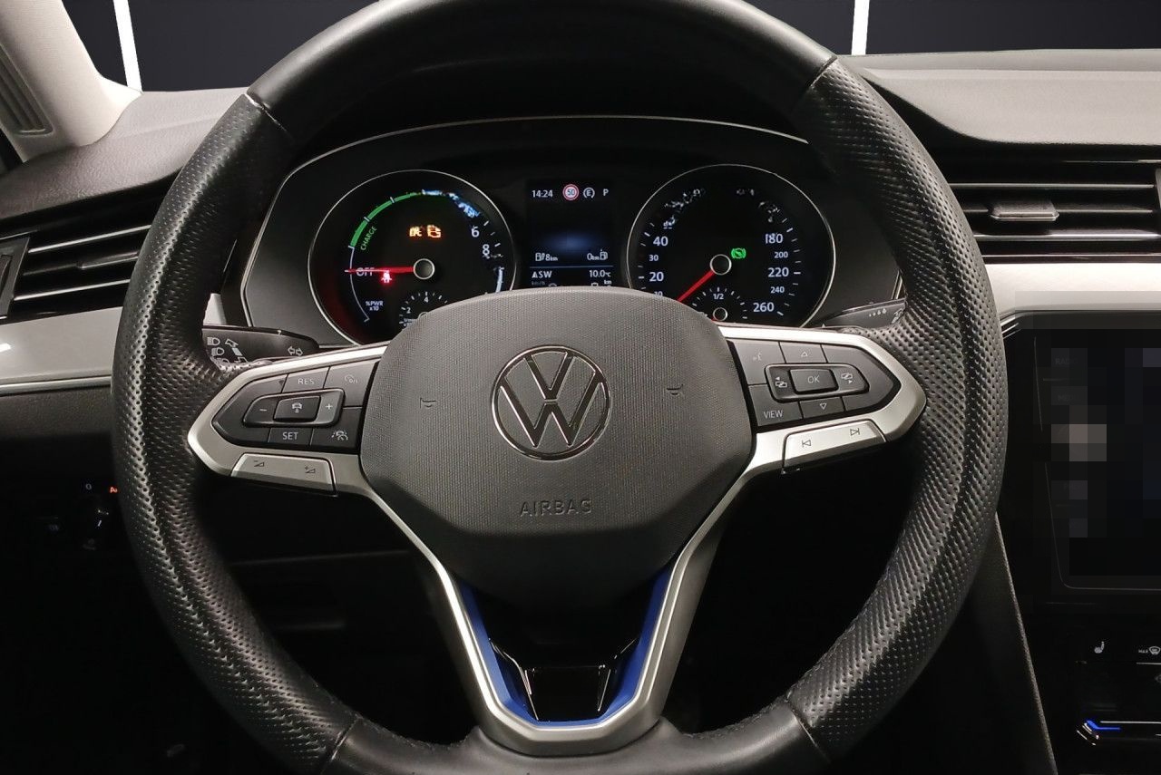 Volkswagen Passat Variant GTE Navi Pano RearView SHZ LED foto 17