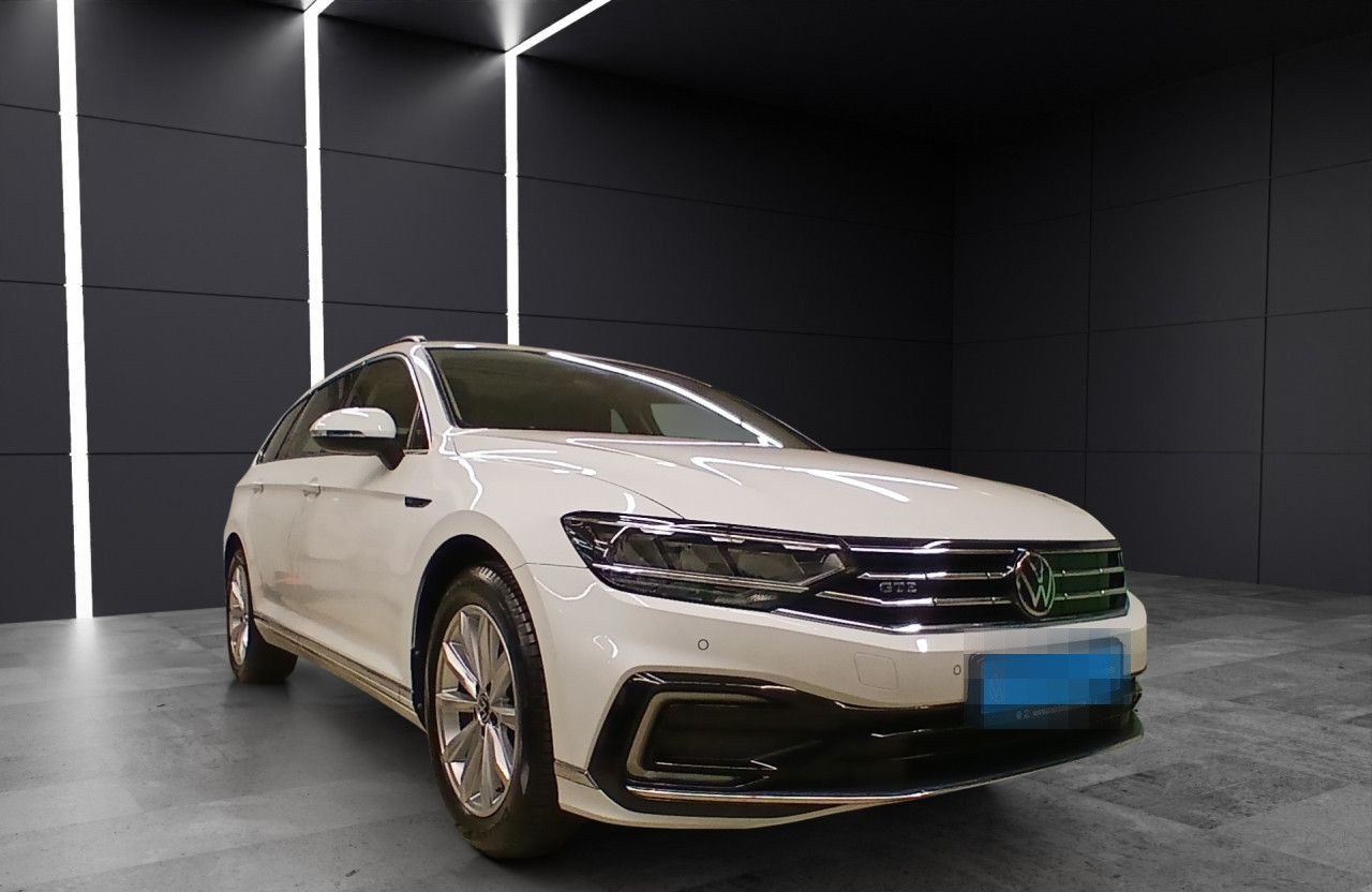 Volkswagen Passat Variant GTE Navi Pano RearView SHZ LED foto 9