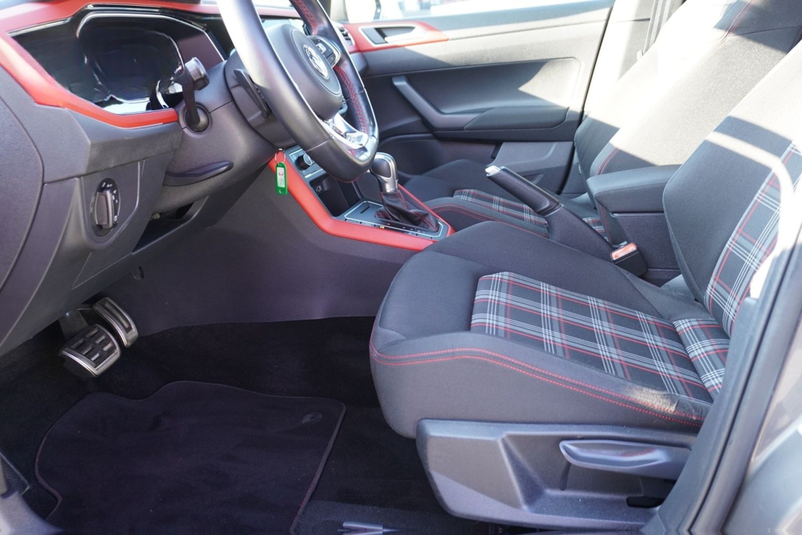Volkswagen Polo 2.0 GTI Navi Digitales Cockpit Klimaaut. foto 9
