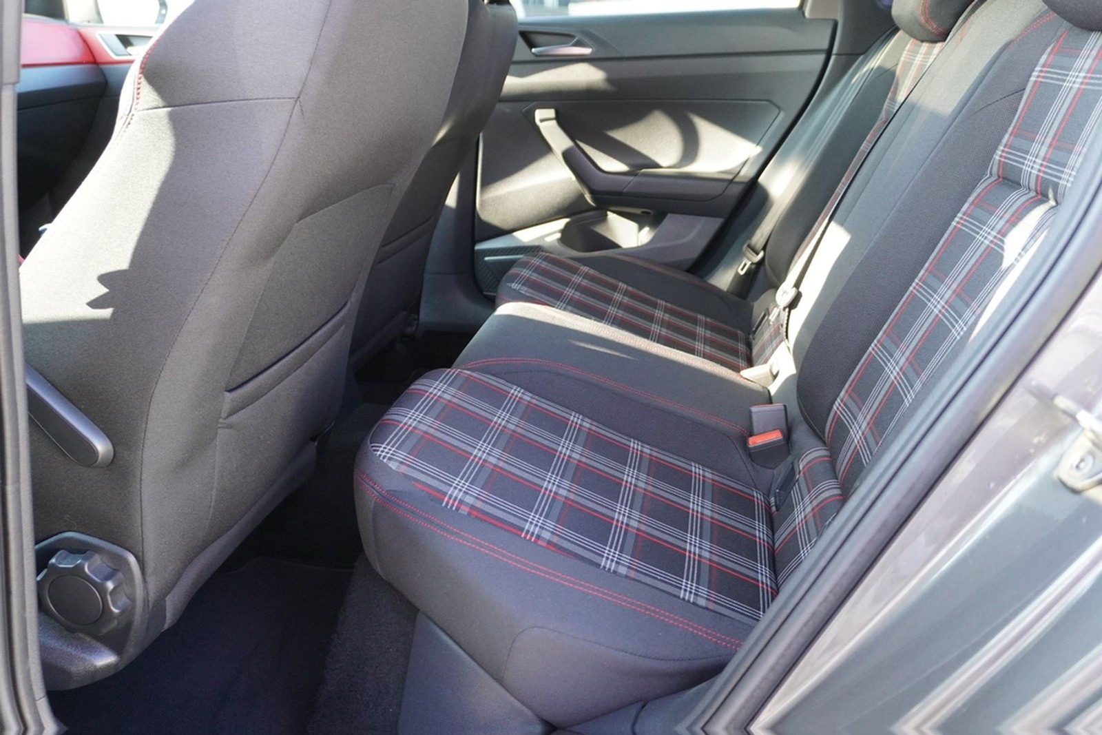 Volkswagen Polo 2.0 GTI Navi Digitales Cockpit Klimaaut. foto 10