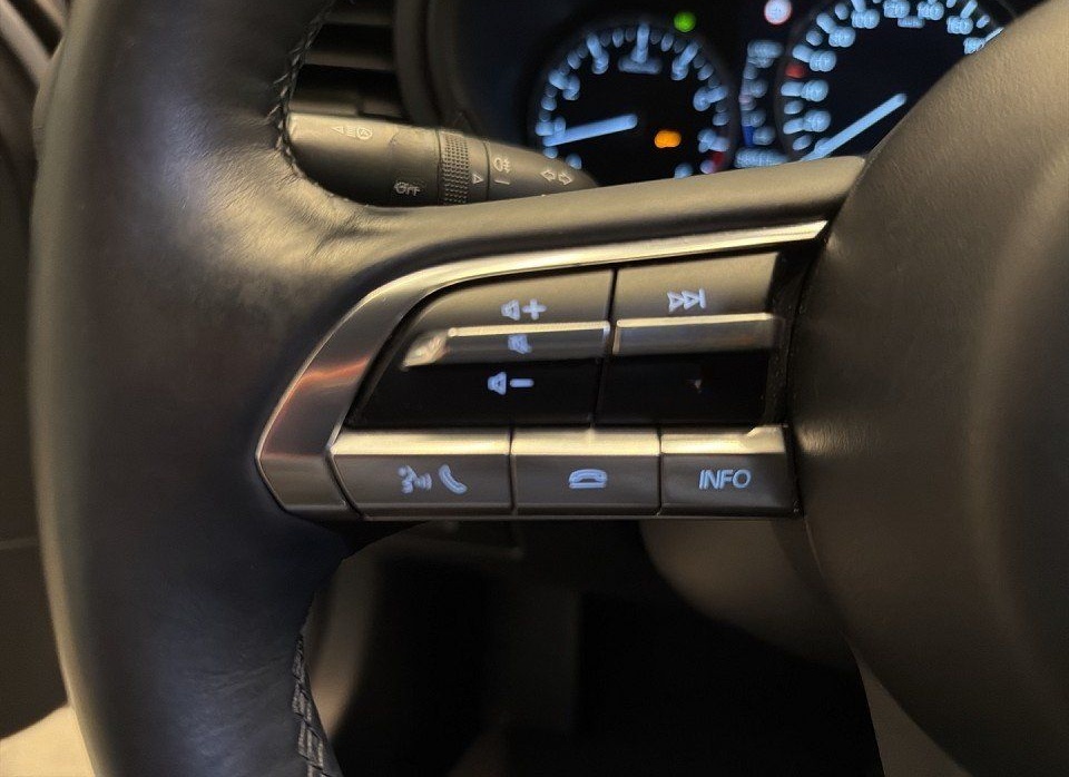 Mazda 3 Selection 2.0i AUTOMATIK+VOLL LED+HEAD-UP+KEYL foto 16