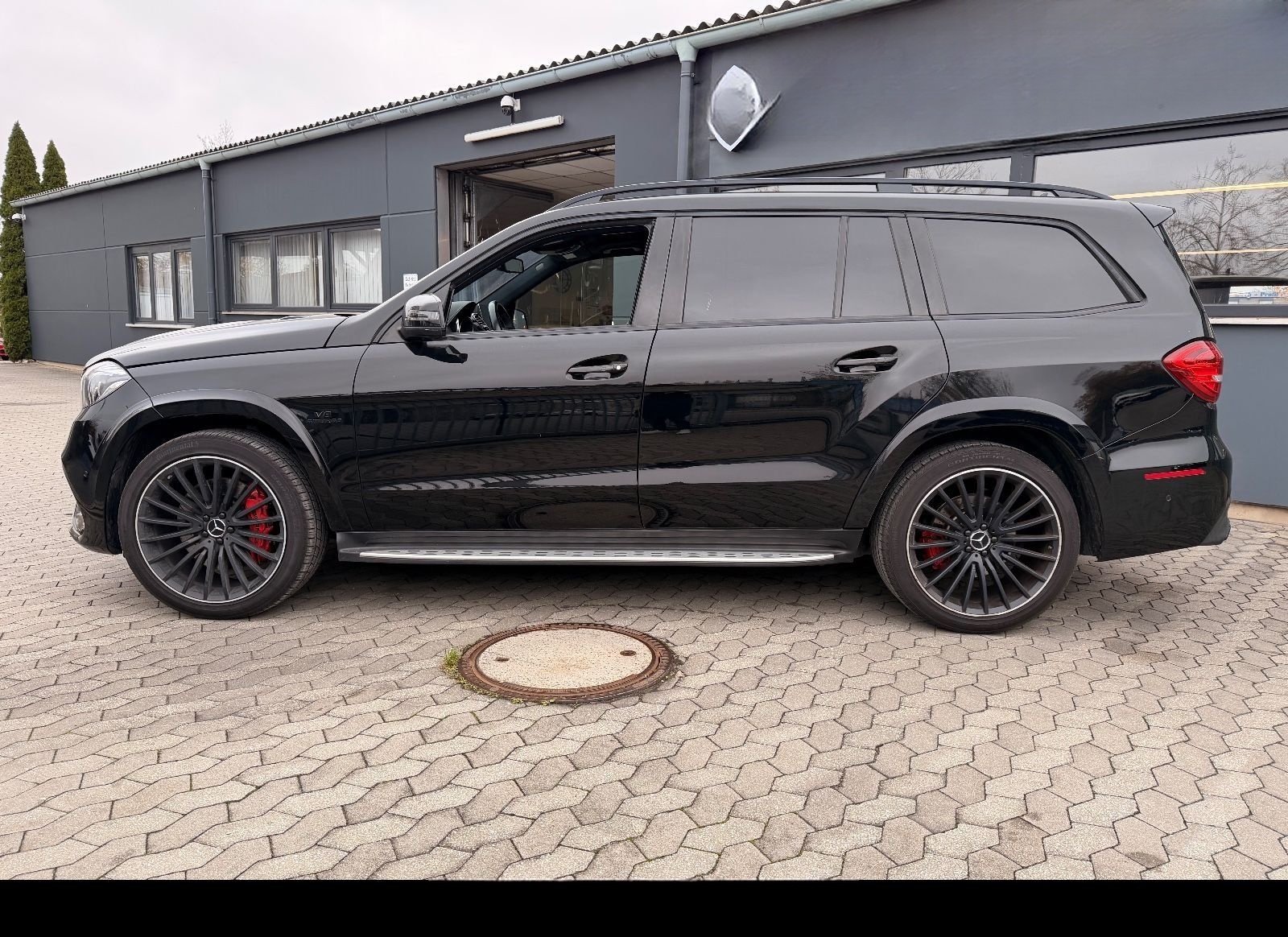 Mercedes-Benz GLS 63 AMG 4Matic*Carbon*Kamera*Panorama*7 Sitze foto 4