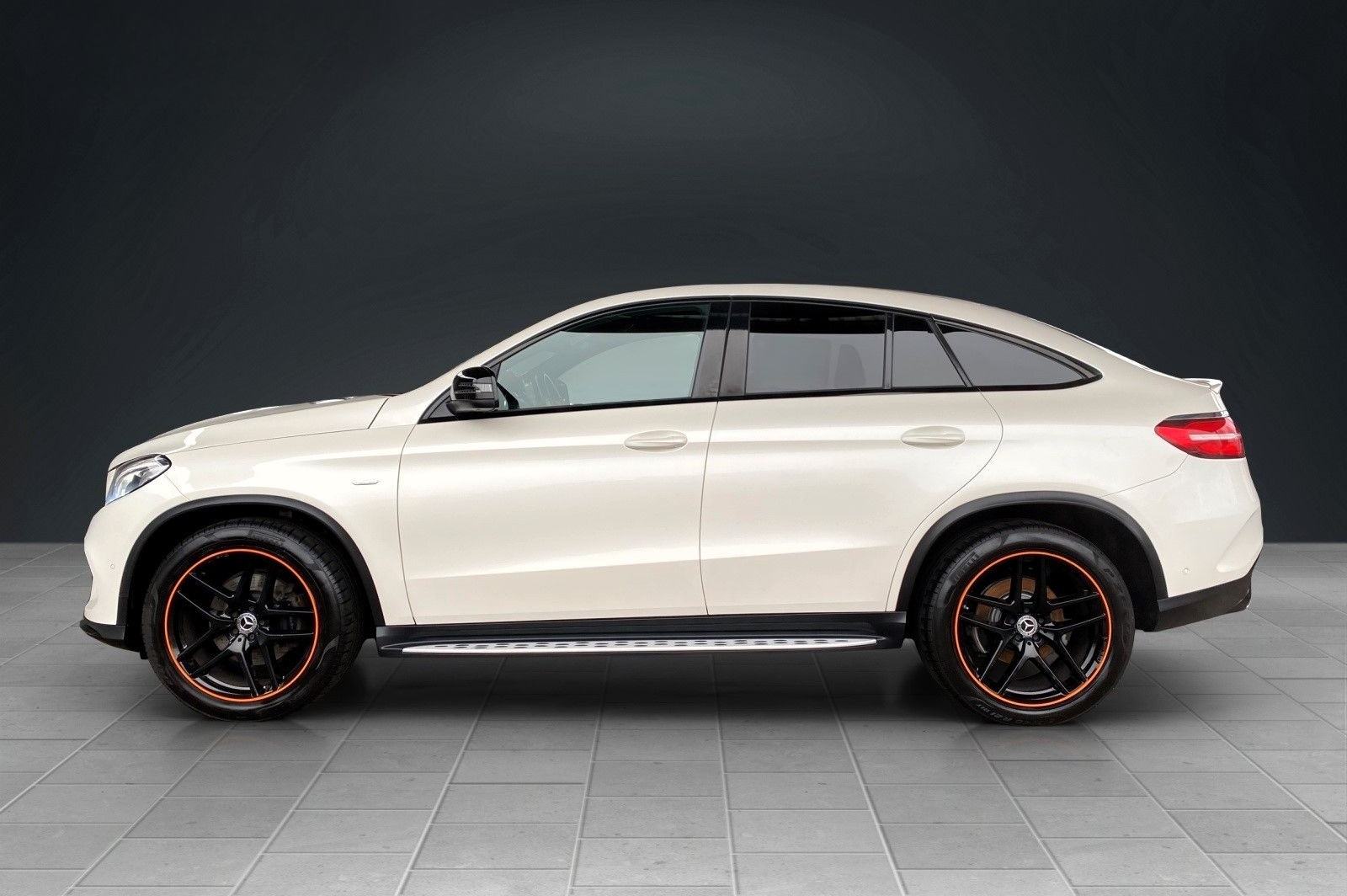 Mercedes-Benz GLE 350d 4M AMG-LINE / ORANGE EDITION ART foto 4