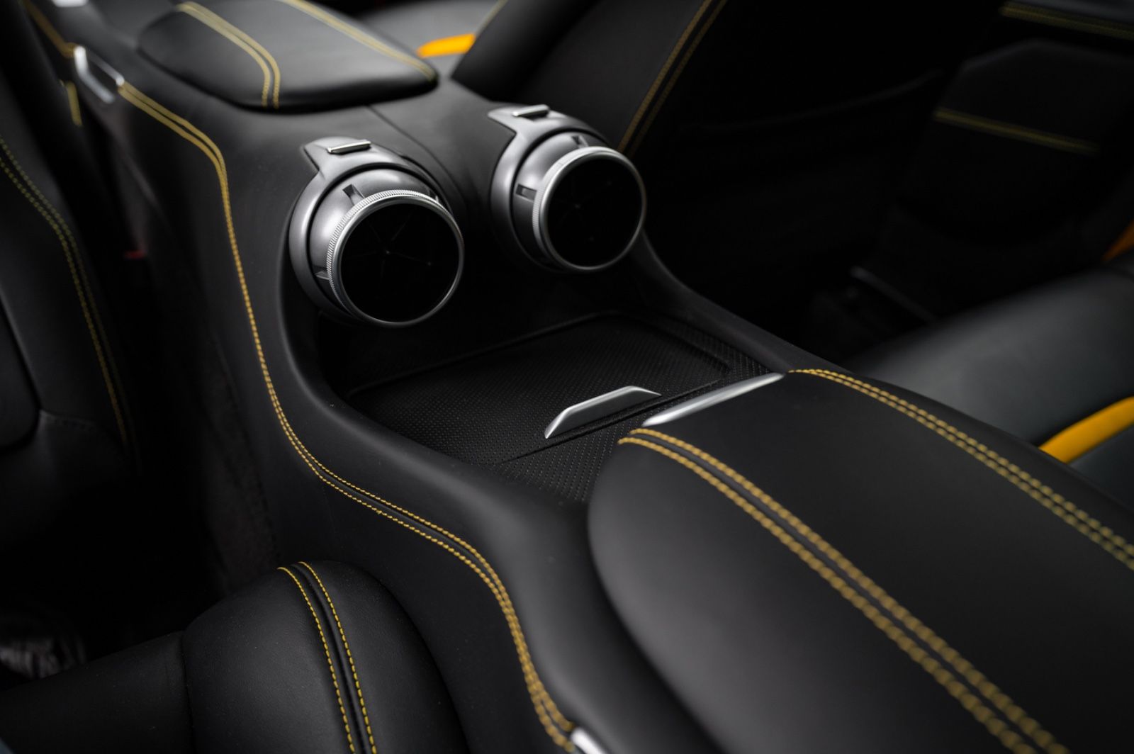 Ferrari GTC4Lusso 6.3 V12 690PS|Atelier|PassDisplay|Lift foto 10