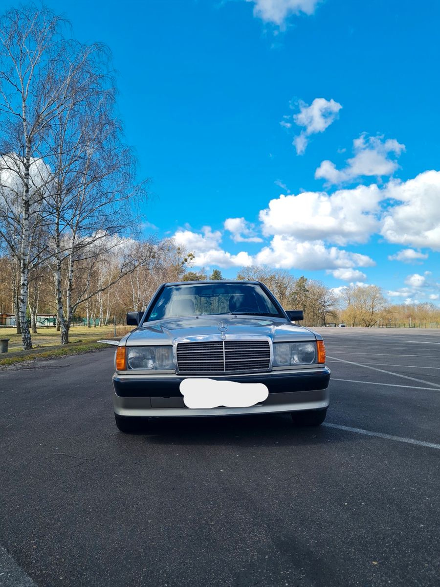 Mercedes-Benz 190 E 2.3-16 foto 2