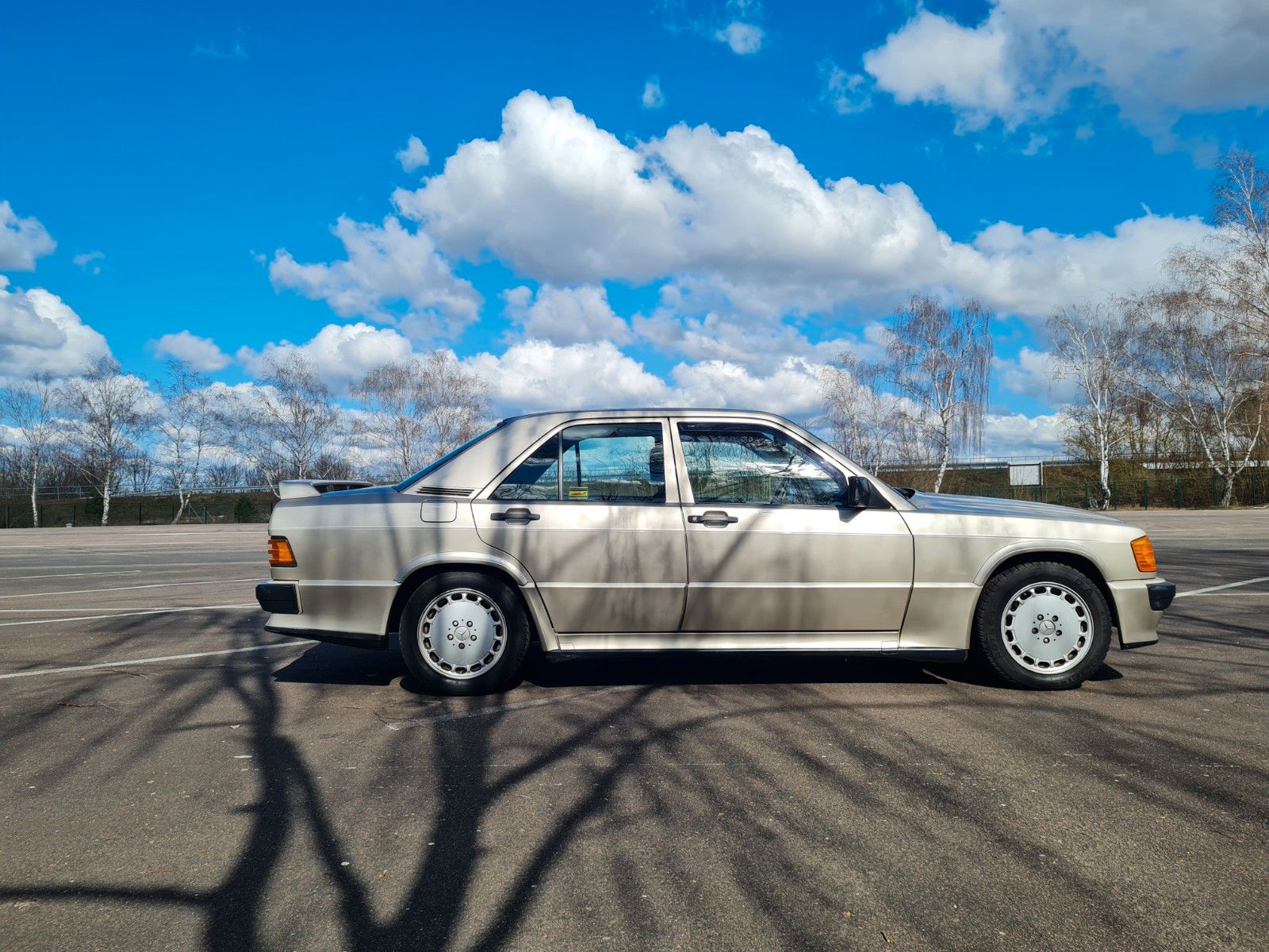 Mercedes-Benz 190 E 2.3-16 foto 4