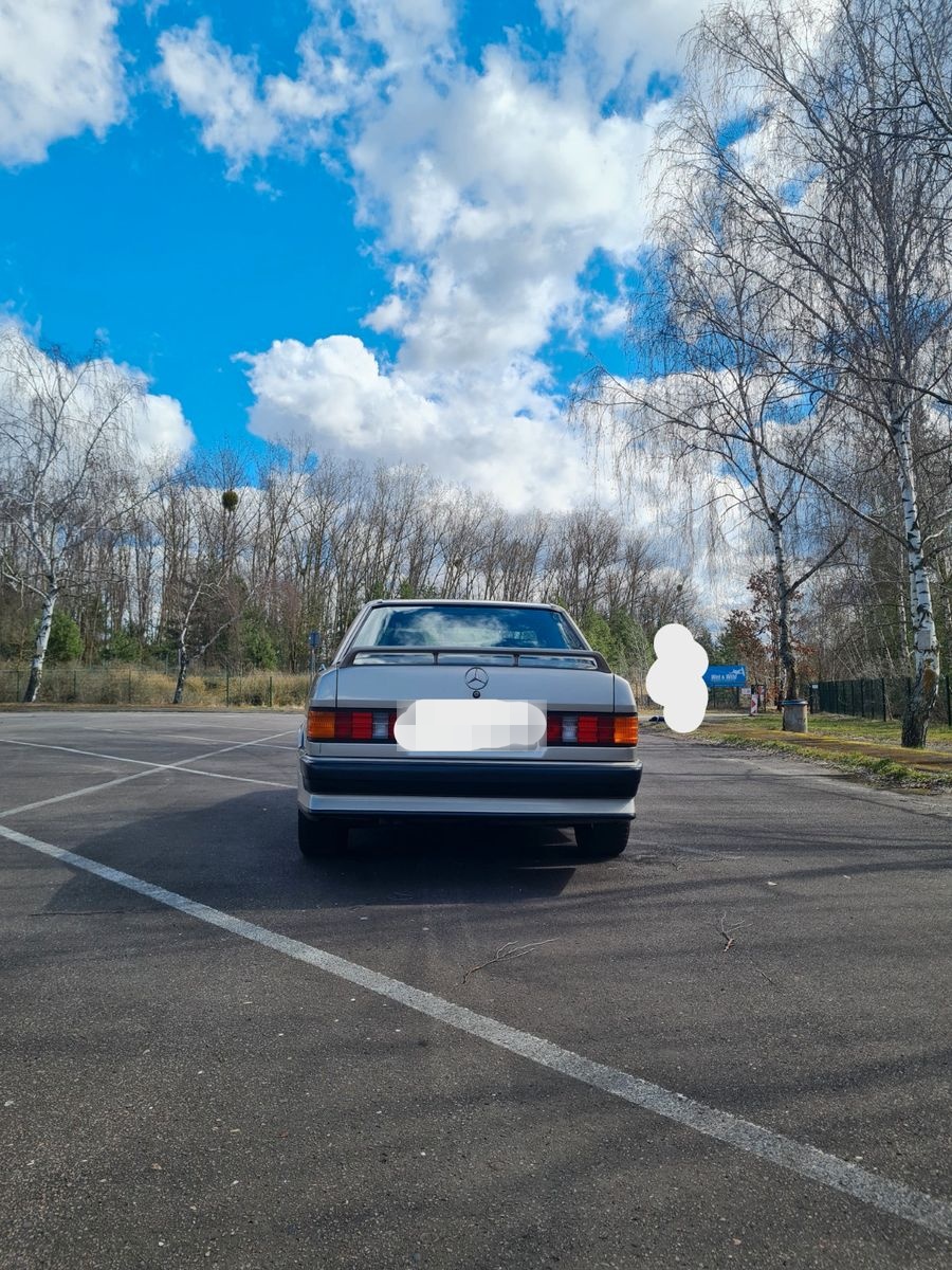 Mercedes-Benz 190 E 2.3-16 foto 5