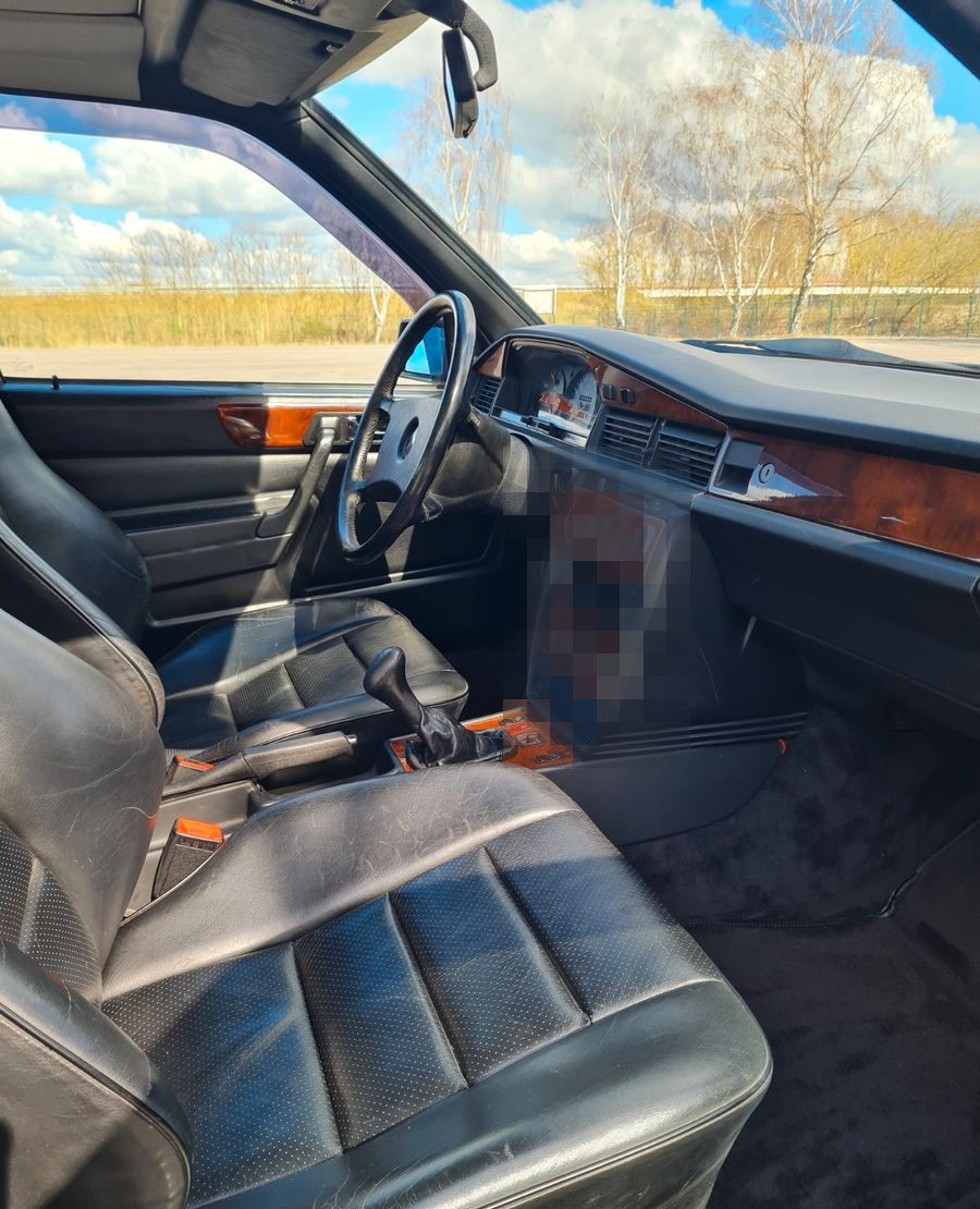 Mercedes-Benz 190 E 2.3-16 foto 7