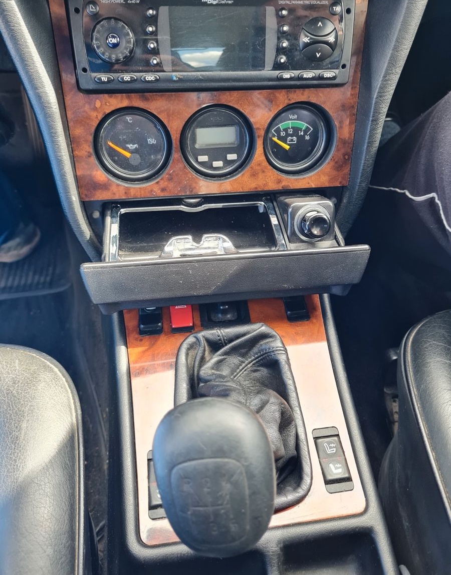 Mercedes-Benz 190 E 2.3-16 foto 9