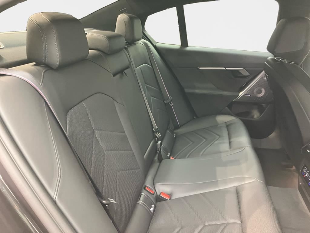 BMW 520d xDrive M Sport Pro AHK+Inno+Comfort+B&W foto 15