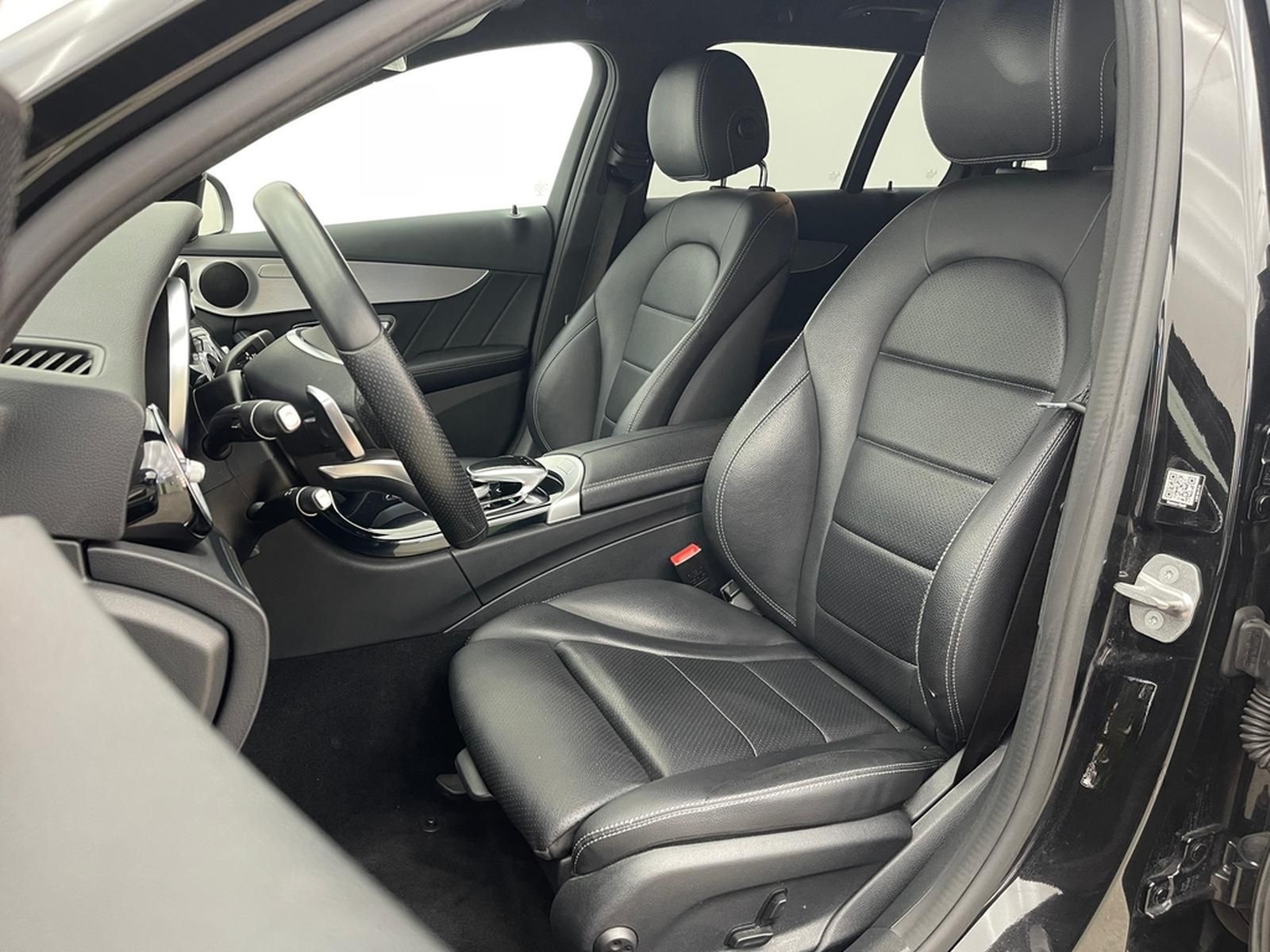 Mercedes-Benz C 200 AMG PAKET LED*KEYLESS*SHZ*PARK foto 27