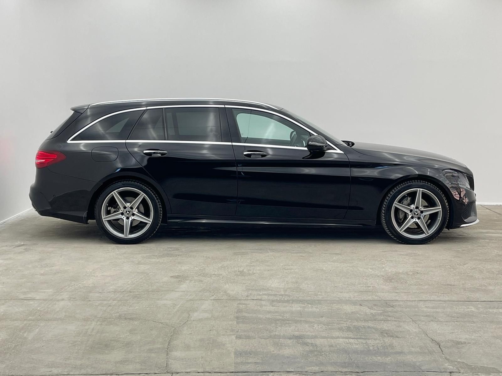 Mercedes-Benz C 200 AMG PAKET LED*KEYLESS*SHZ*PARK foto 6