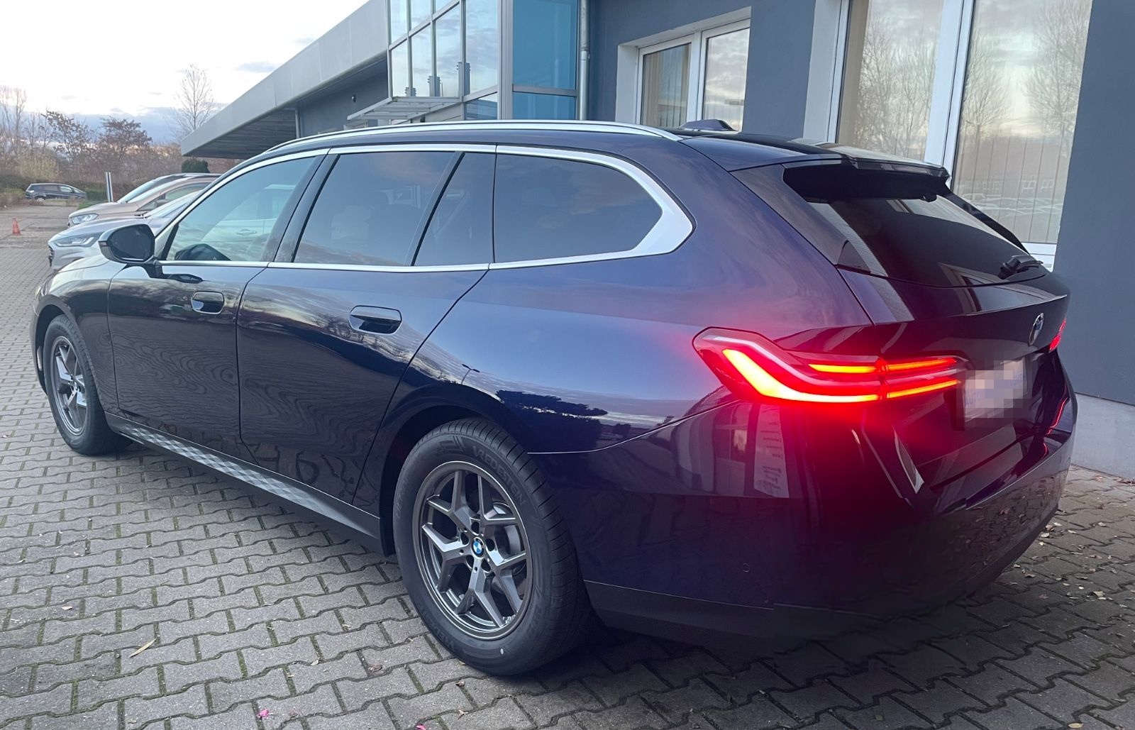 BMW 520 Kombi Auto TDi197 Navi/LED/Leder/LMF/Tempo foto 4