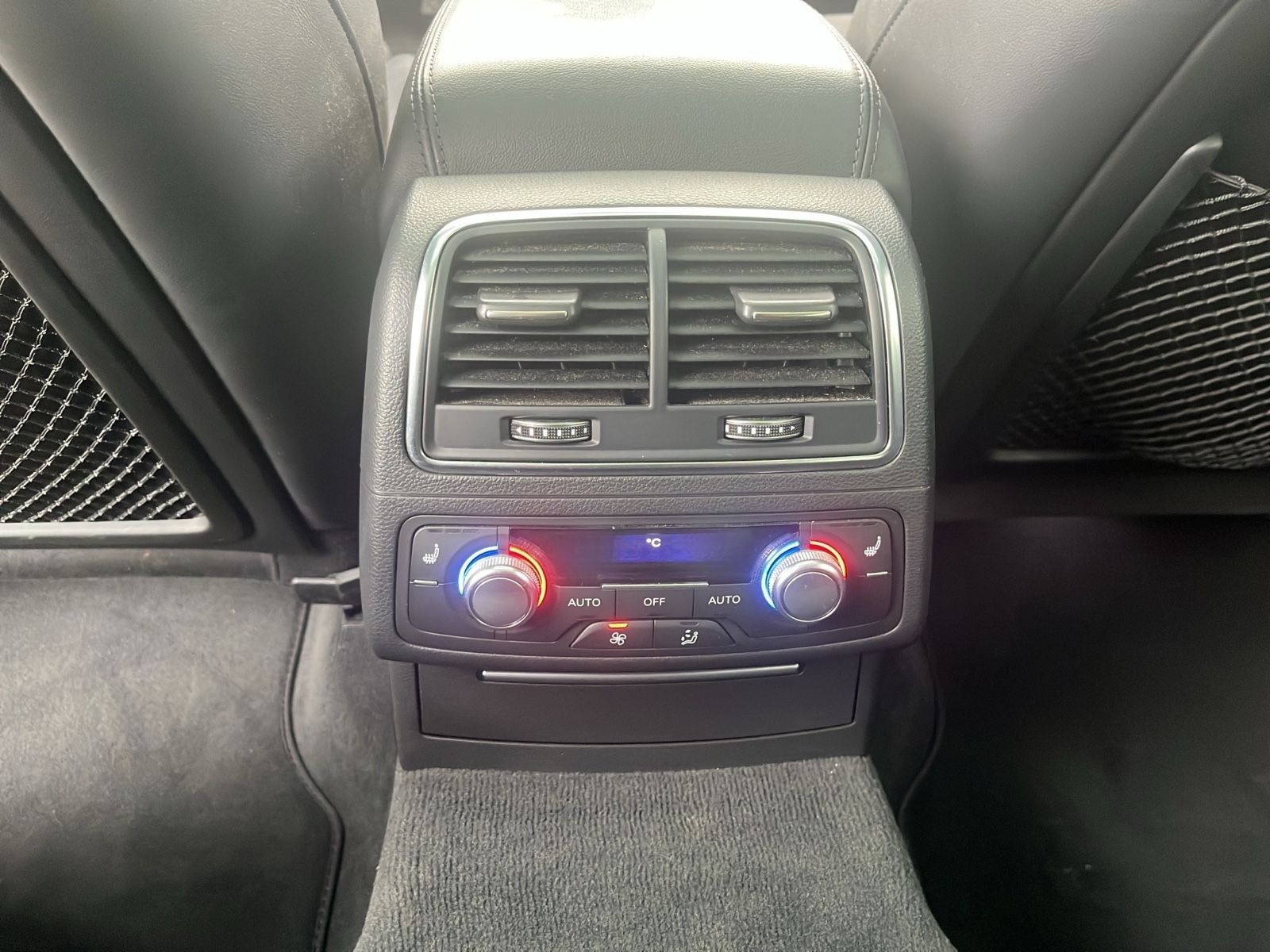 Audi A6 Avant 3.0 TDI / Navi / Pano / S-Line / AHK foto 29