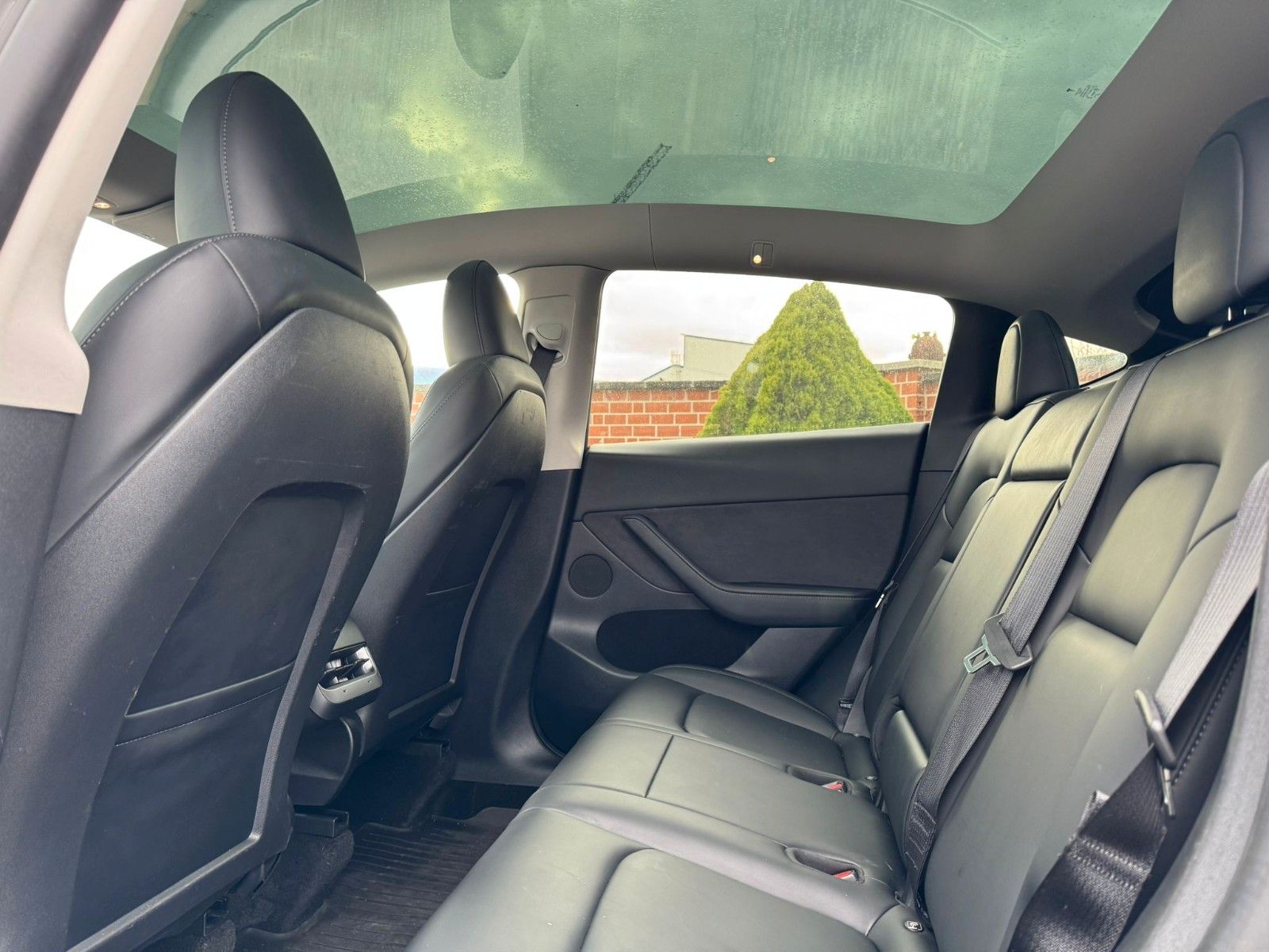 Tesla Model Y Long Range Dual AWD foto 12
