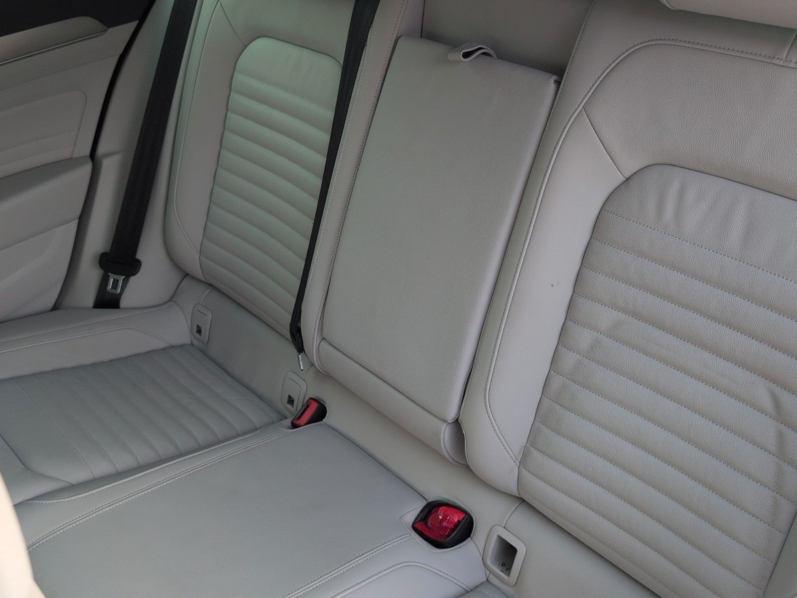 Volkswagen Passat Variant Business 4Motion LED Sitzheiz. foto 13